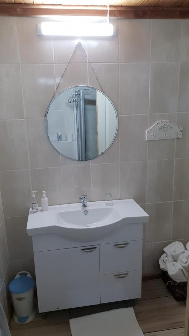 Deluxe Double Room with Extra Bed photo 3
