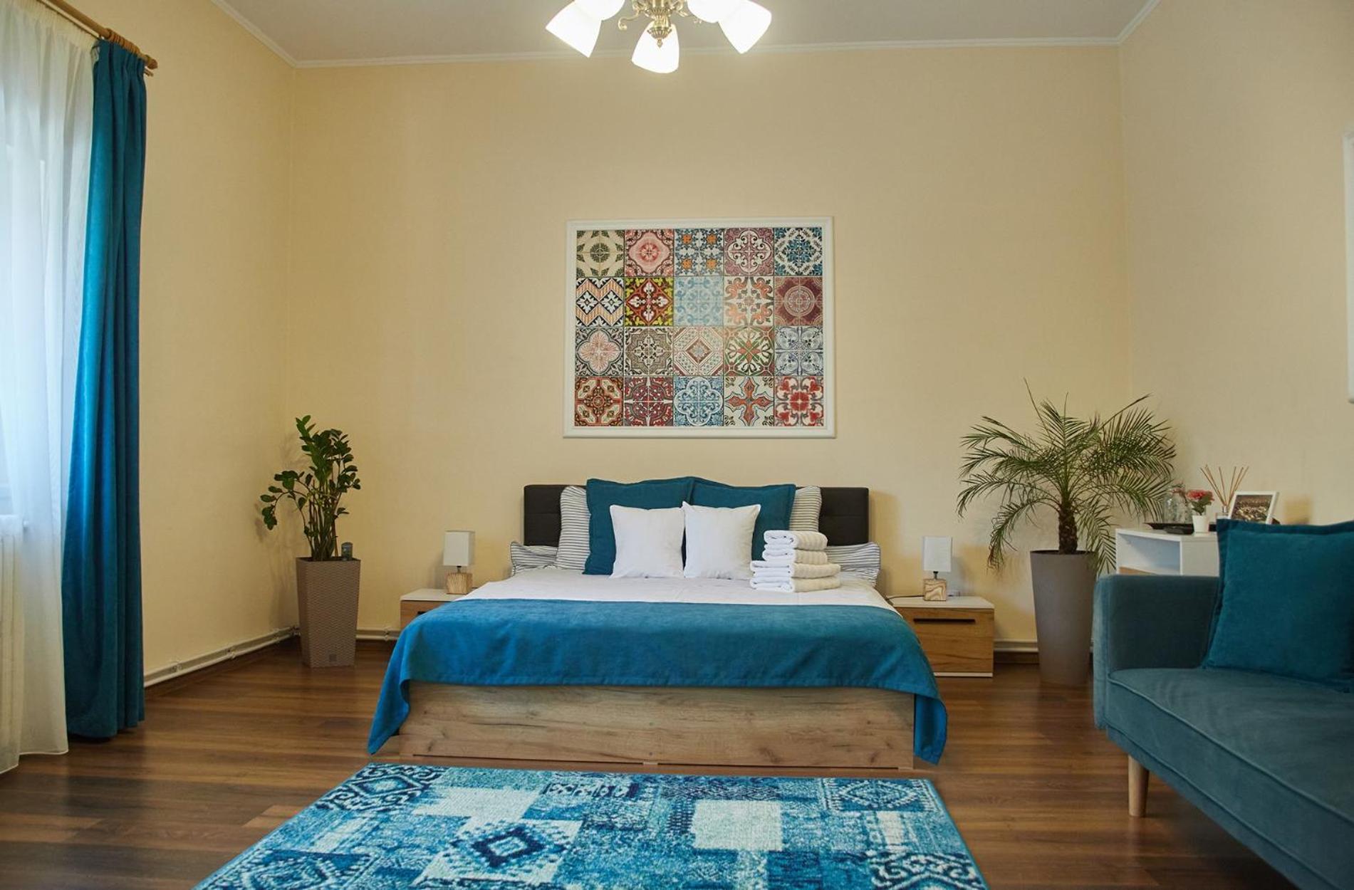 One-Bedroom Apartment - Photo 8