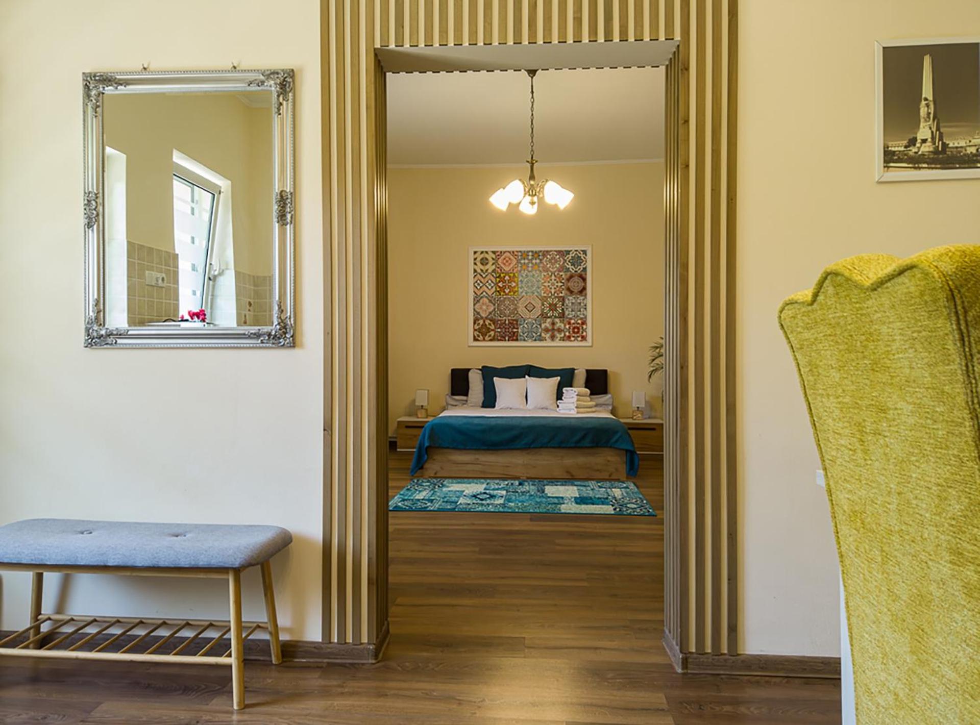 One-Bedroom Apartment - Photo 3