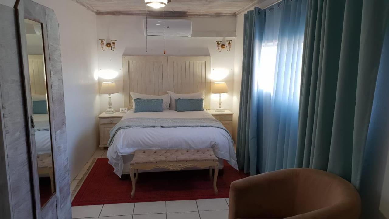 Deluxe Double Room with Bath photo 1