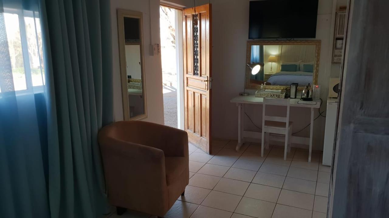Deluxe Double Room with Bath photo 3