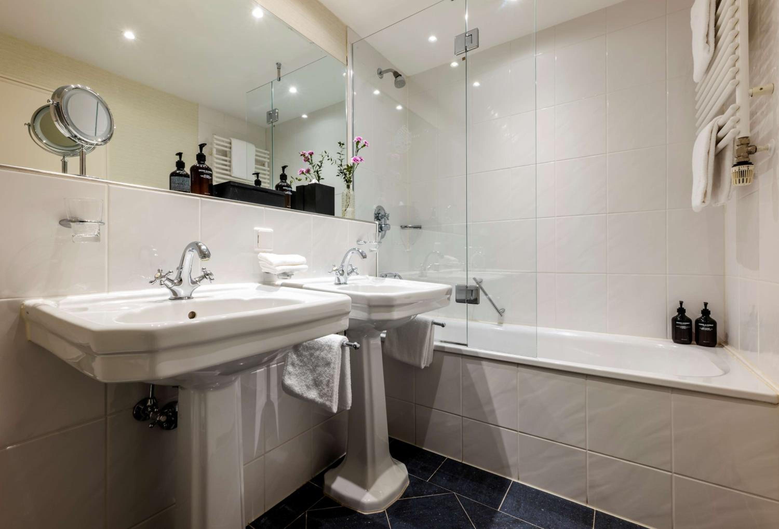 Superior Double Room - Photo 4