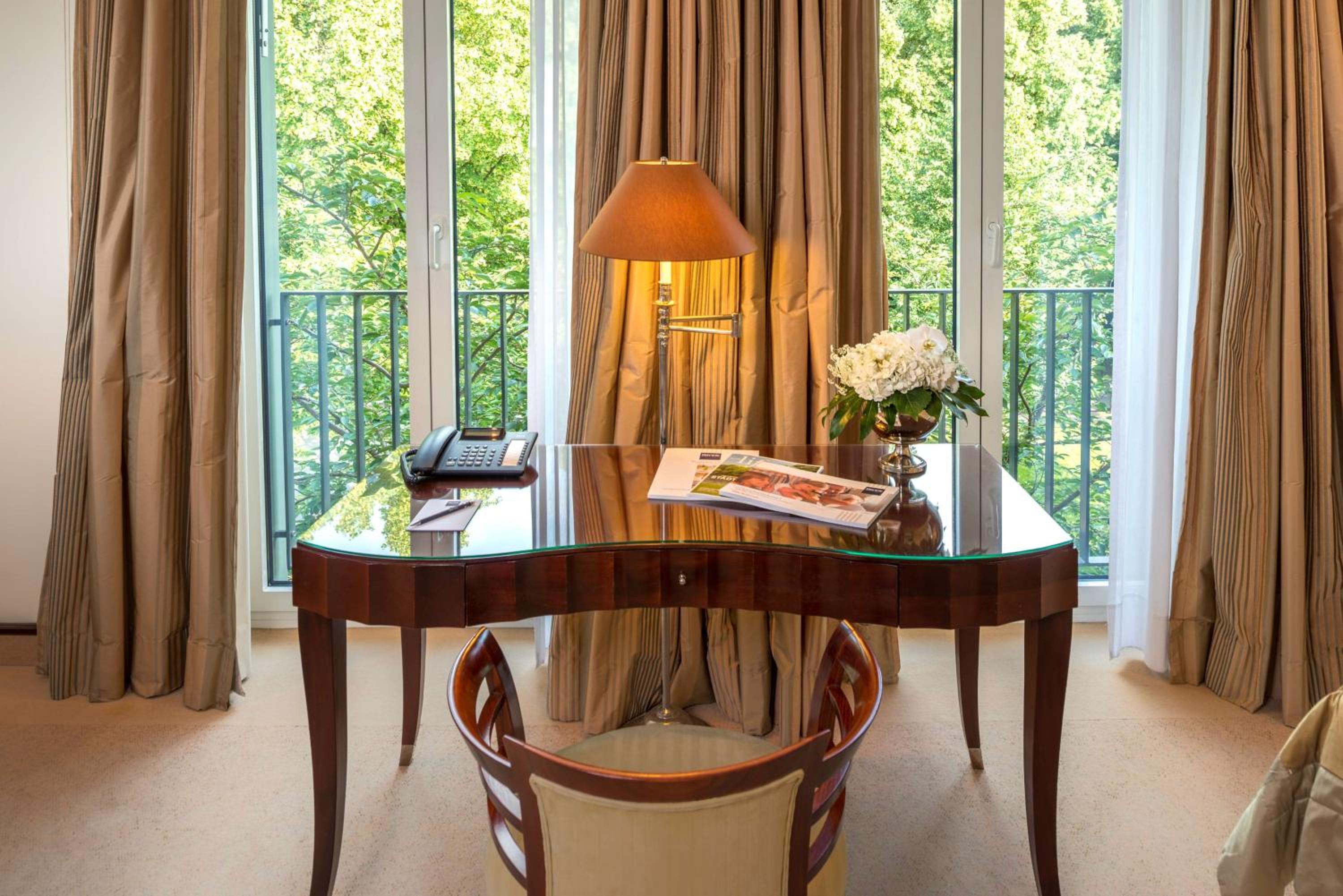 Deluxe Zimmer mit Parkblick - Photo 5