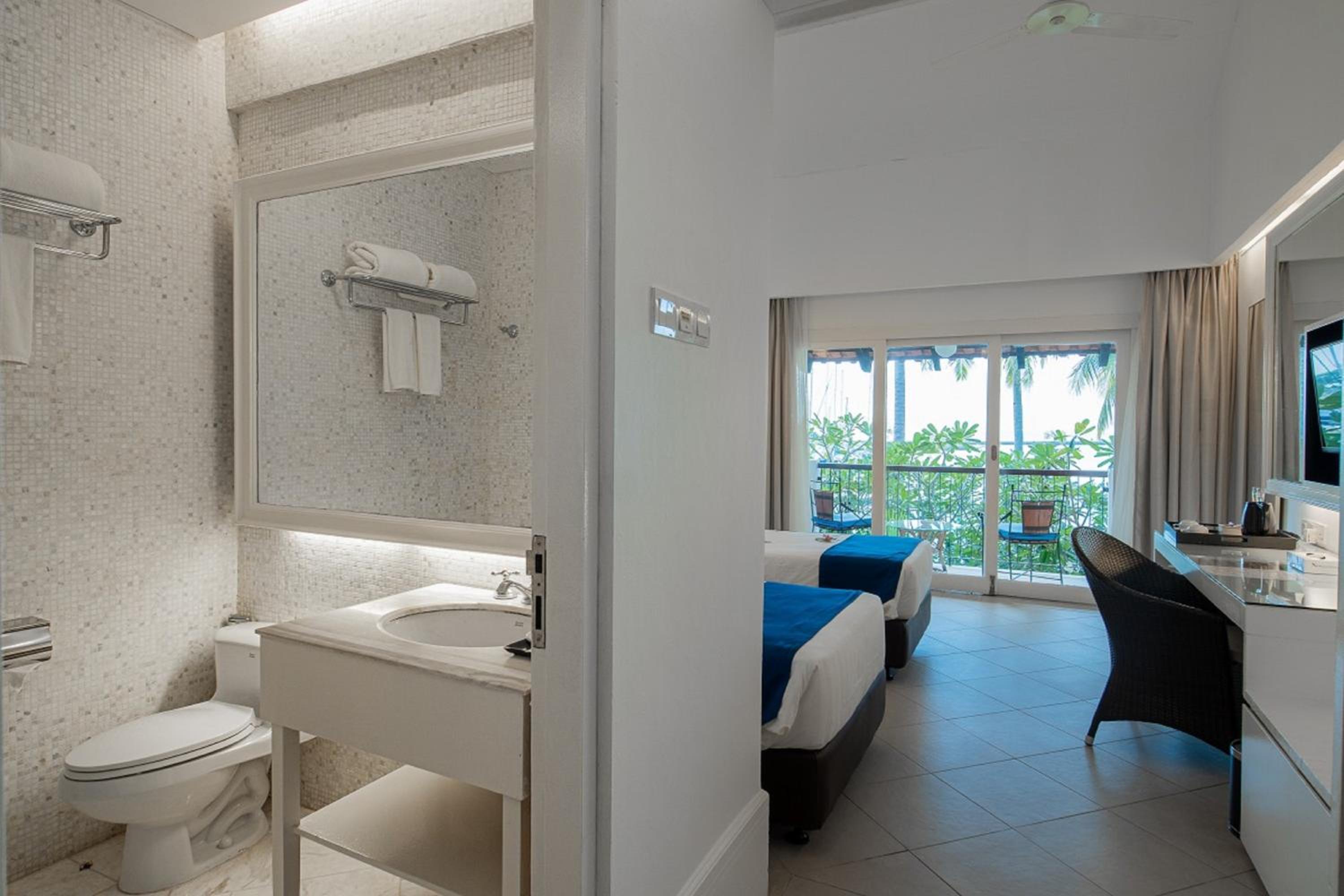 Deluxe Room with Garden View - Photo 5