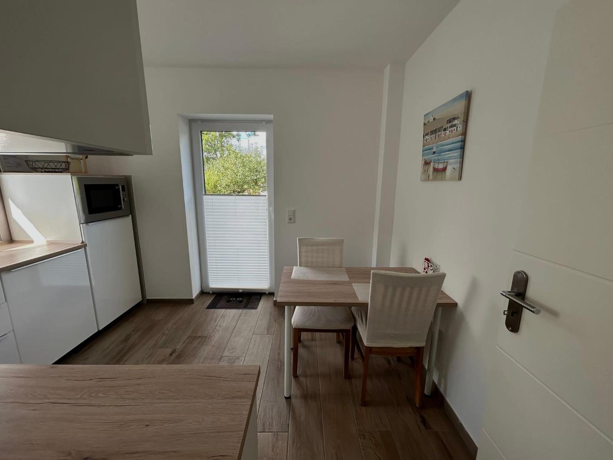One-Bedroom Apartment - Photo 4