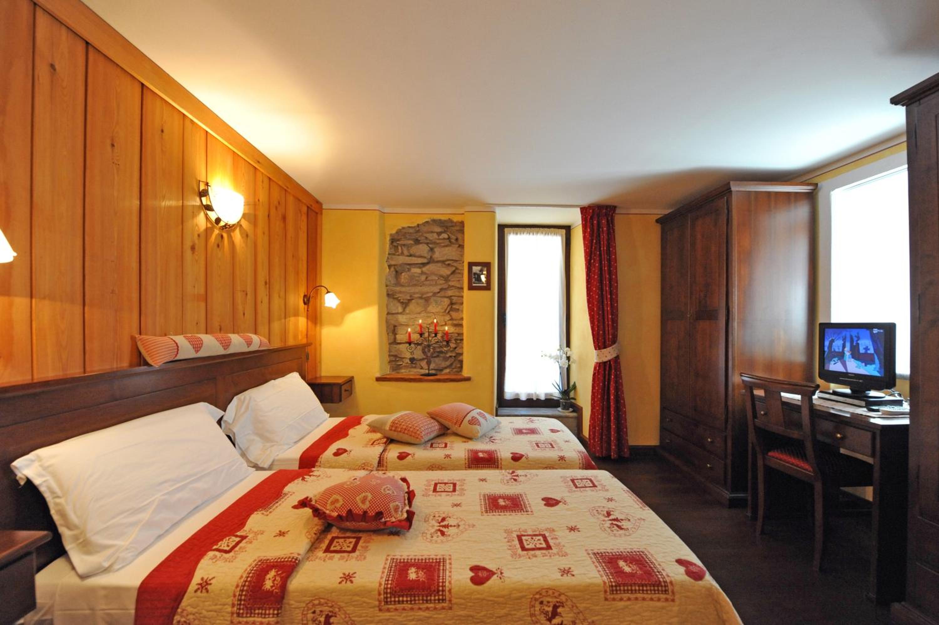 Double or Twin Room photo 3