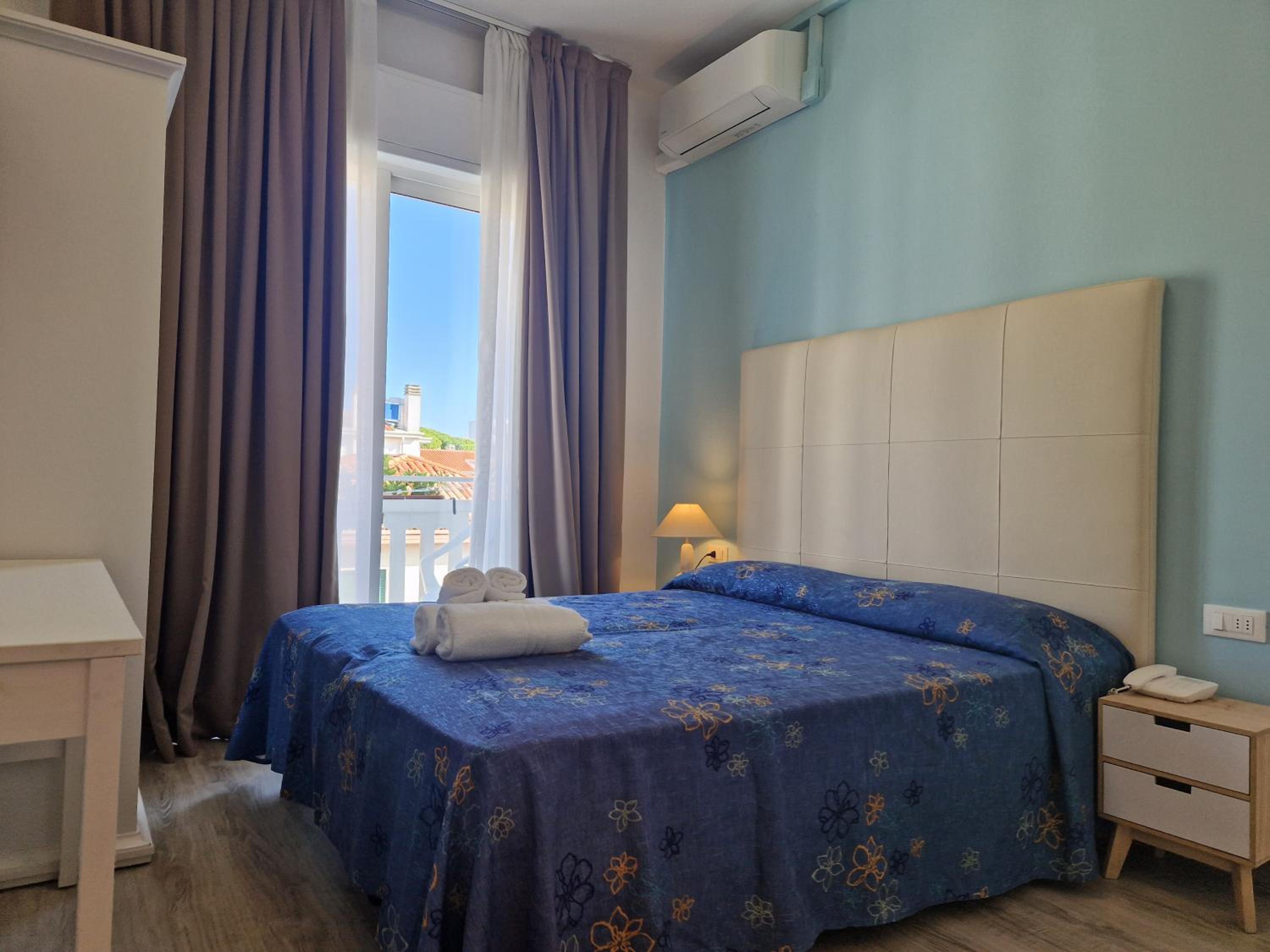 Economy Double Room photo 1