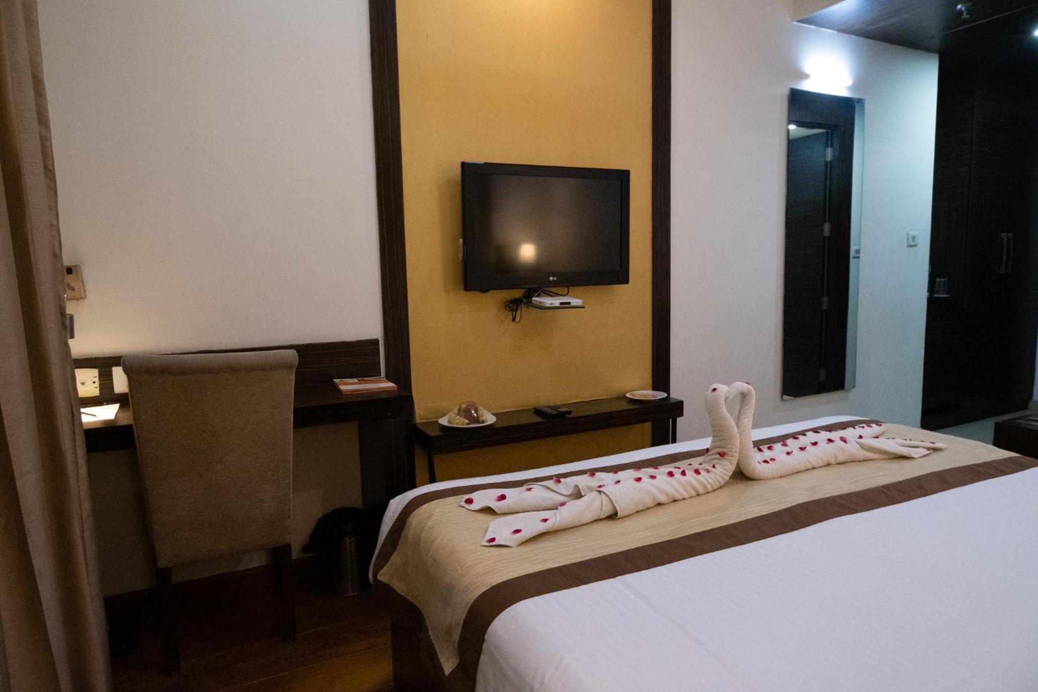 Deluxe Room - Photo 3