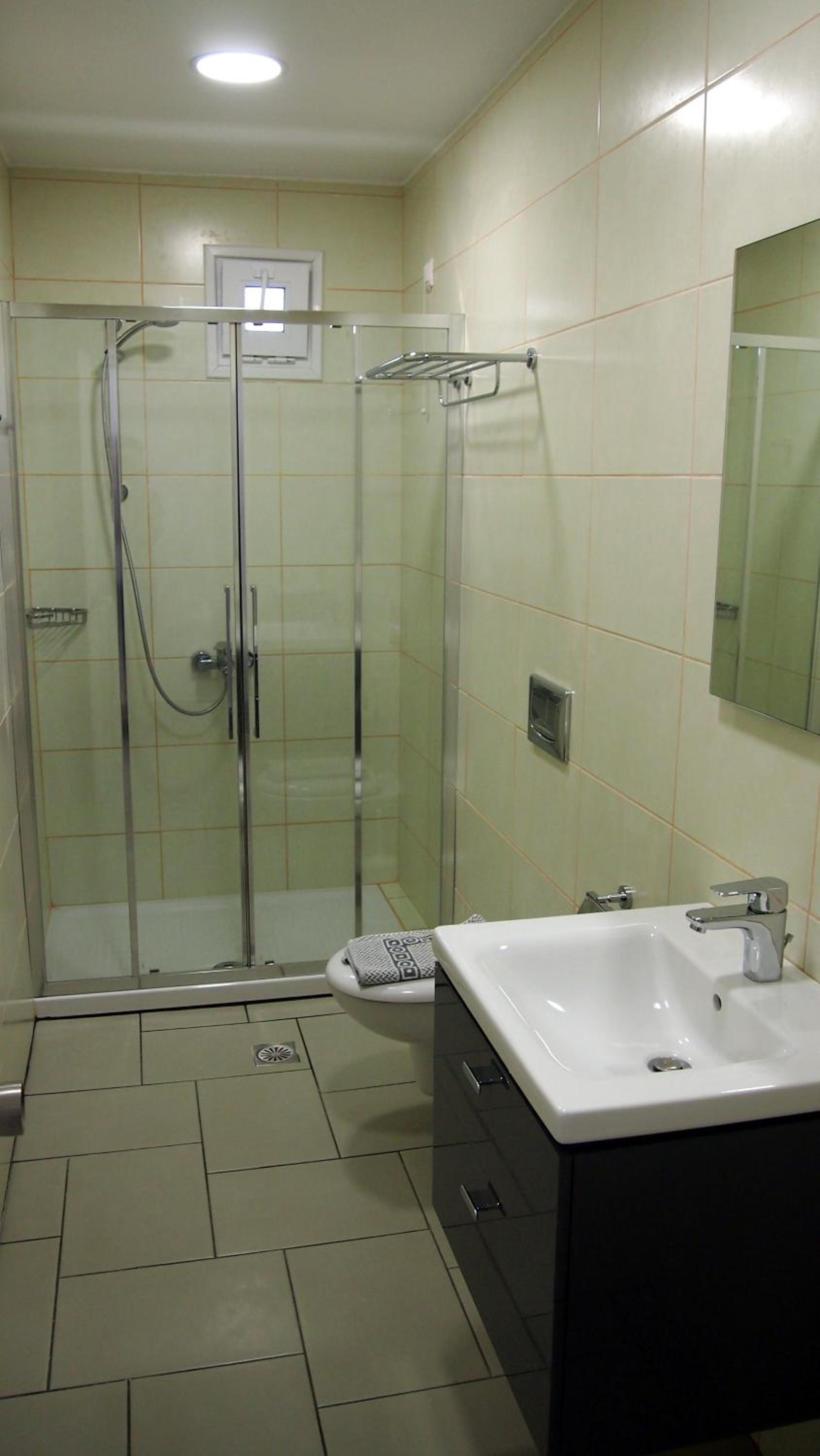 Family Suite - Photo 11