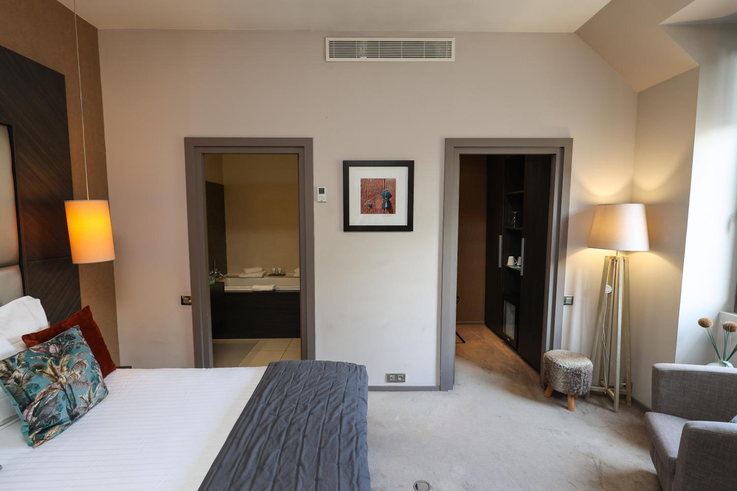 Standard Double Room - Photo 3