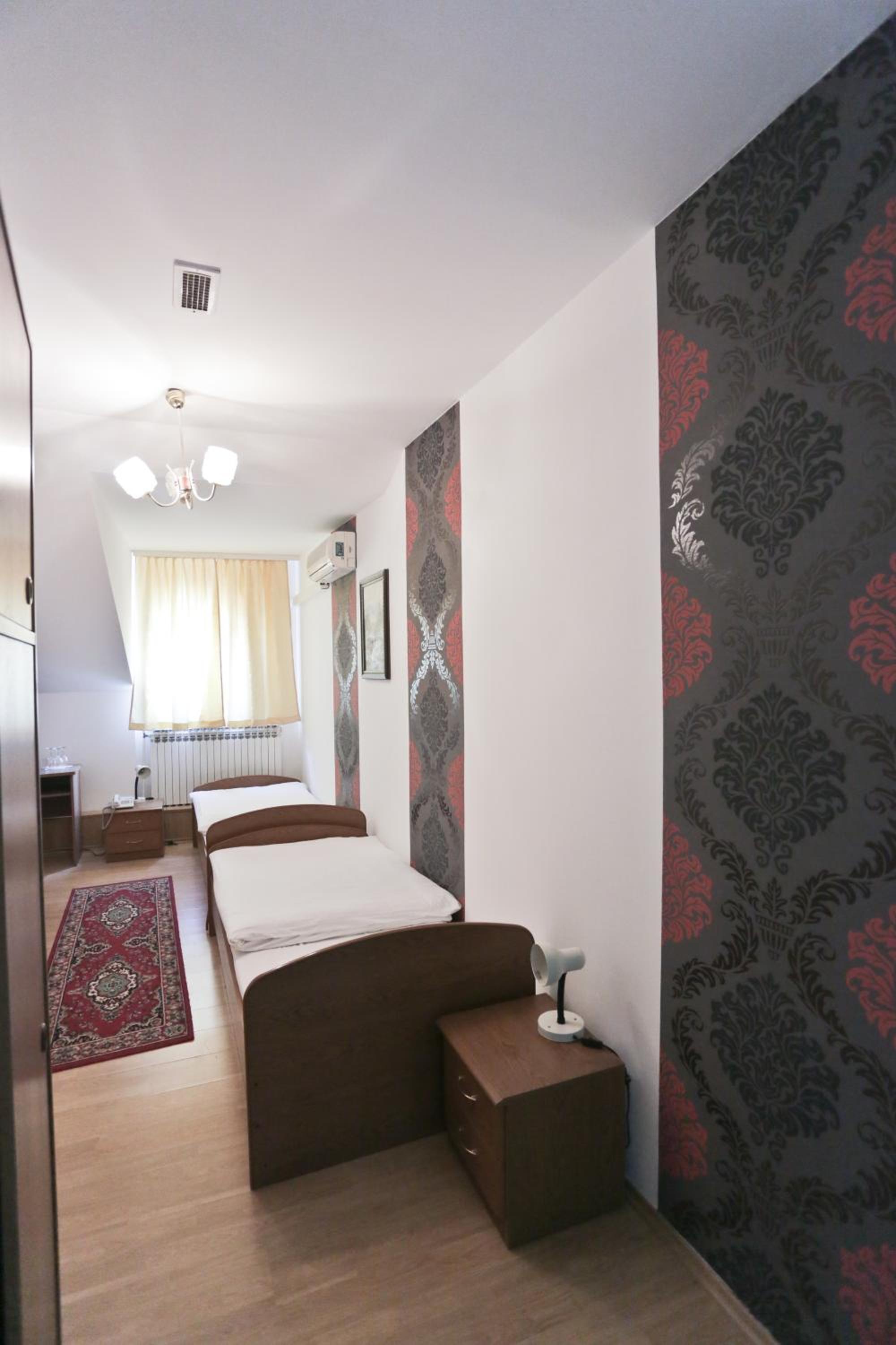 Triple Room - Photo 1