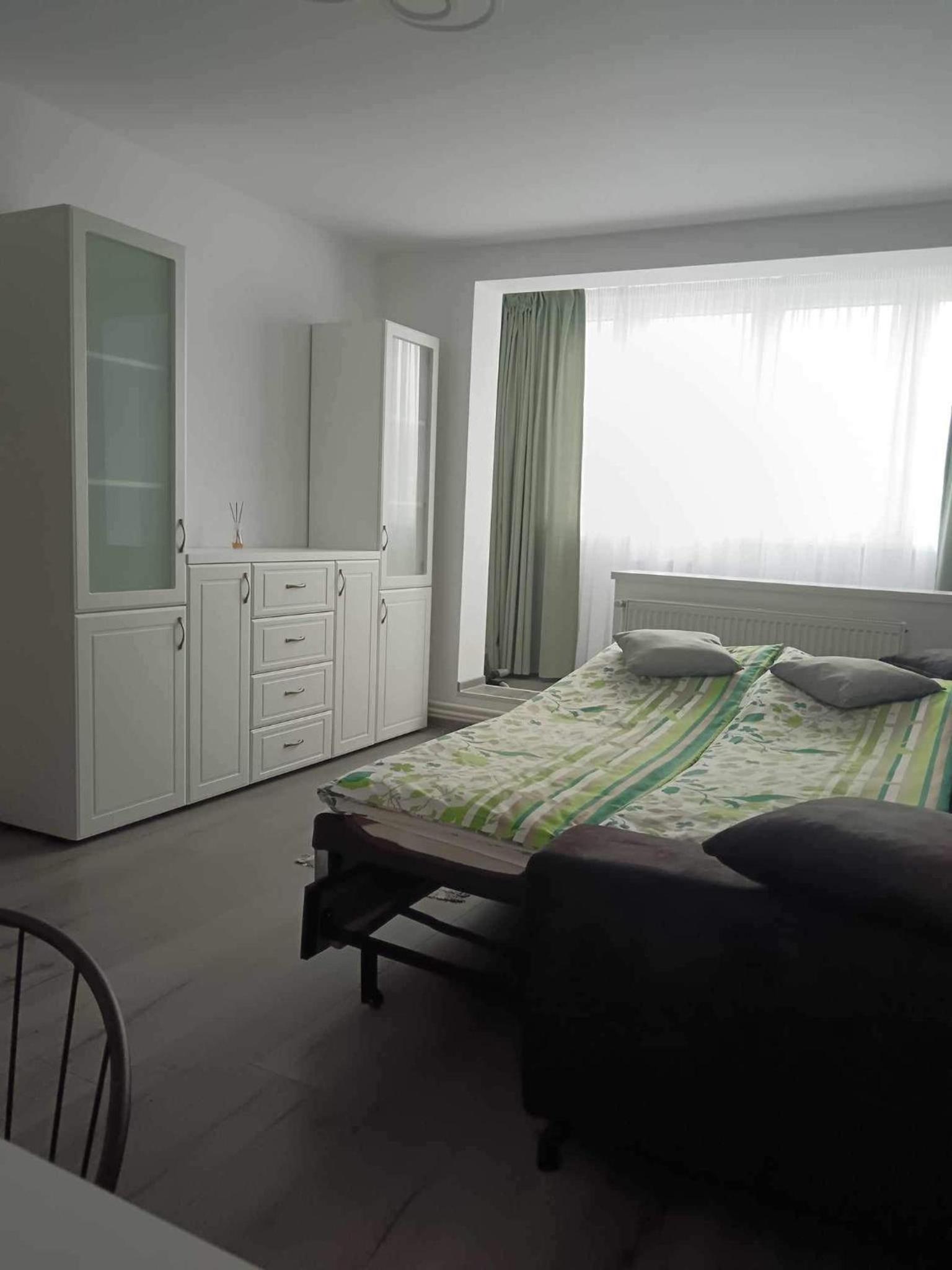 One-Bedroom Apartment photo 1