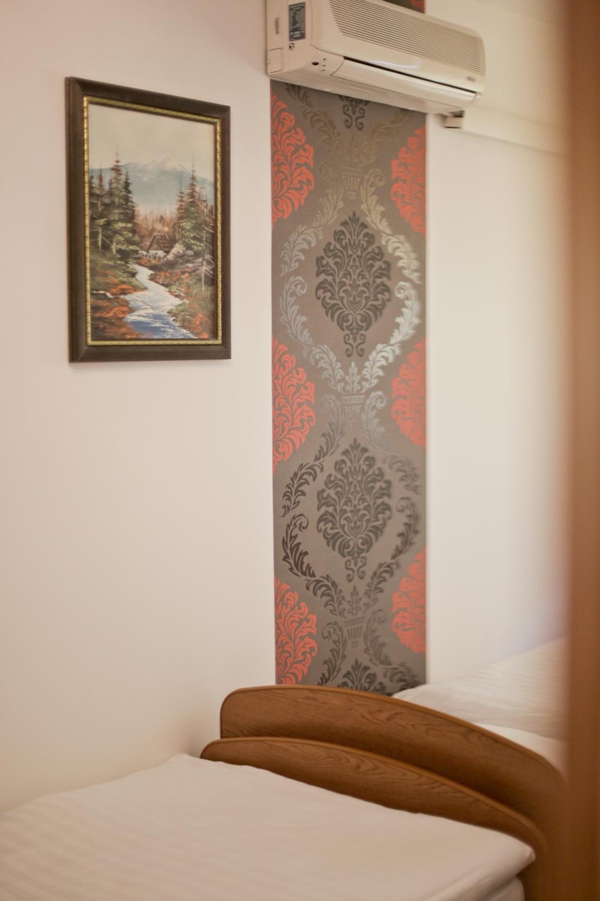 Triple Room - Photo 2