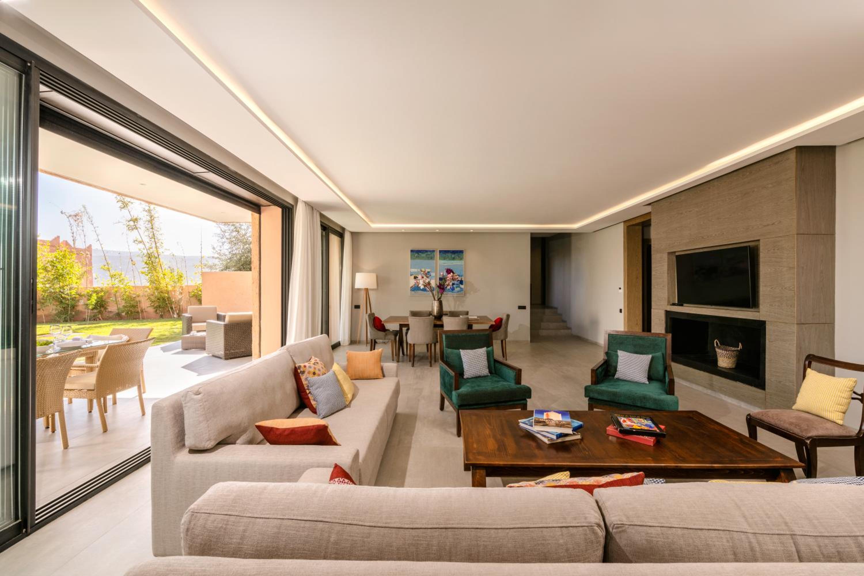Villa with Private Pool - Photo 4