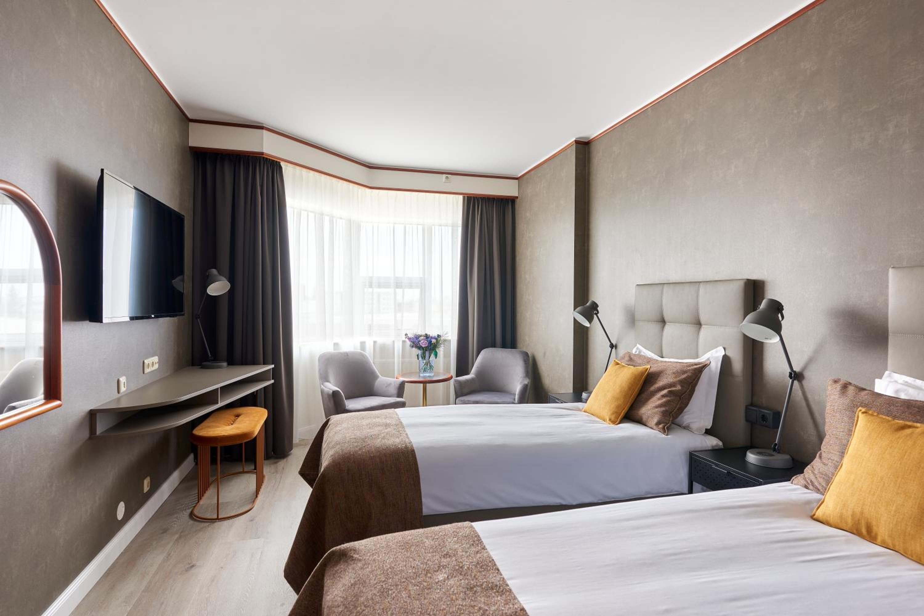 Standard Twin Room - Photo 1
