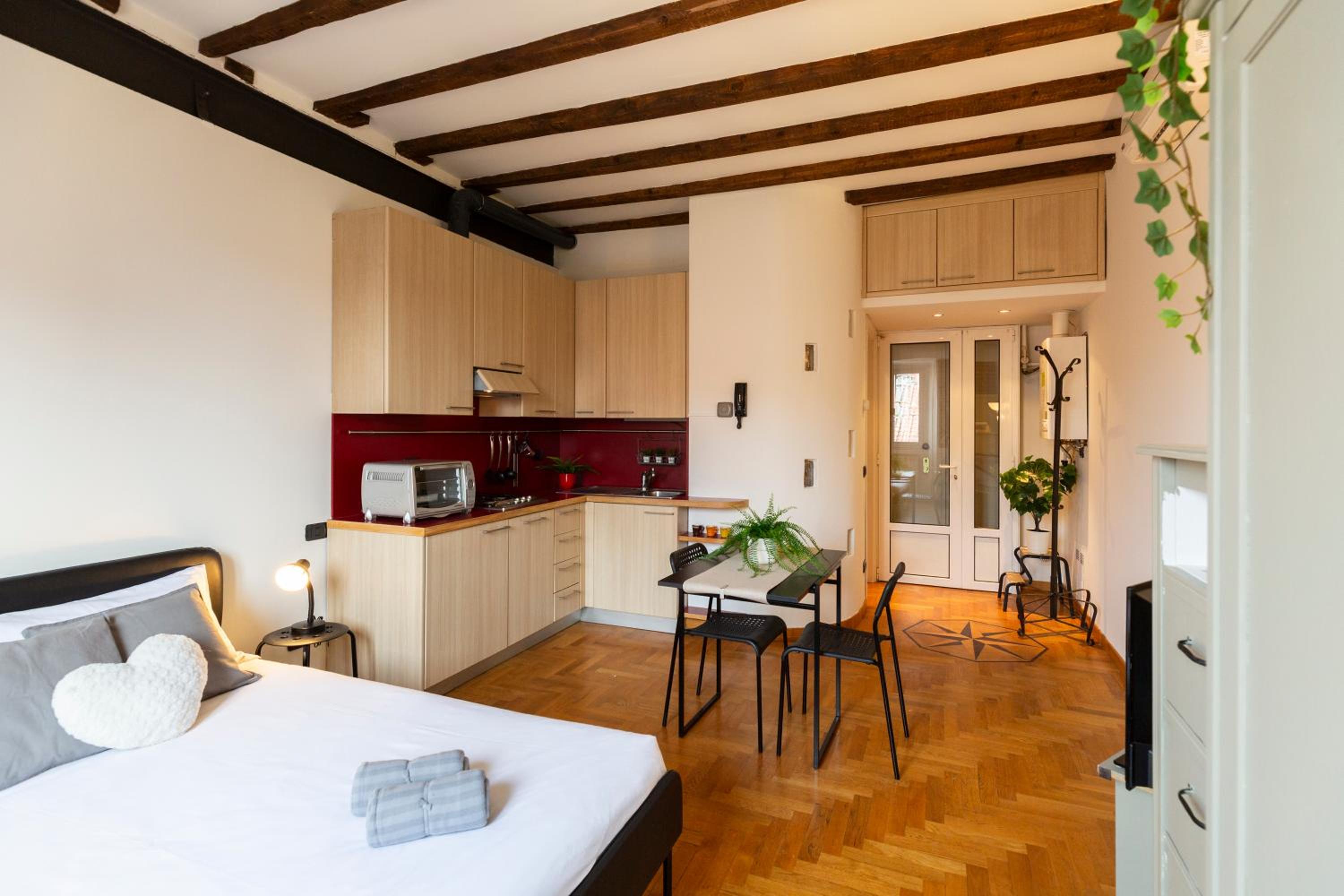 Studio Apartment