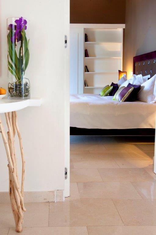 One Bedroom Suite (Non Smoking)