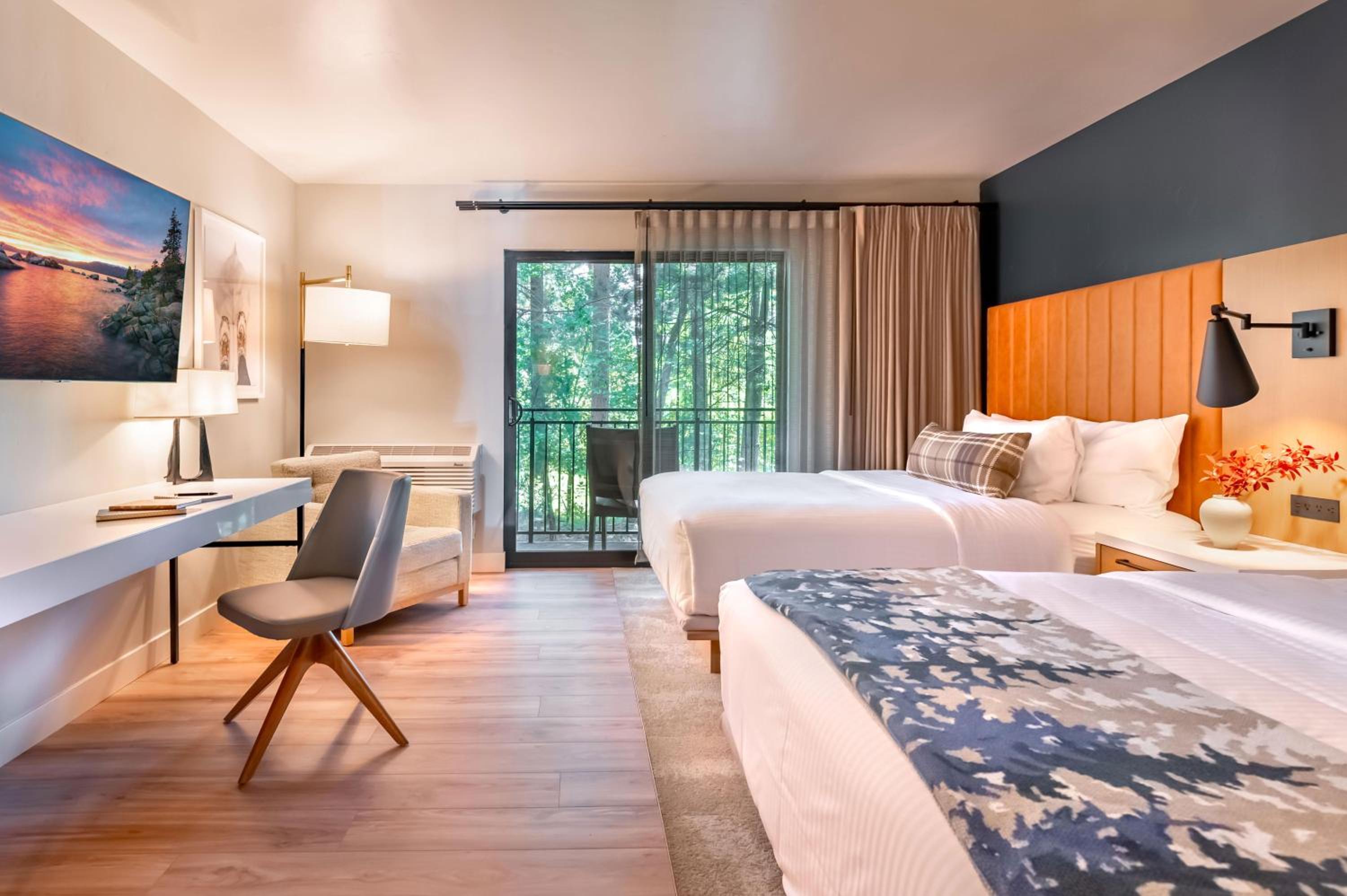 Quadruple Room with Balcony photo 1