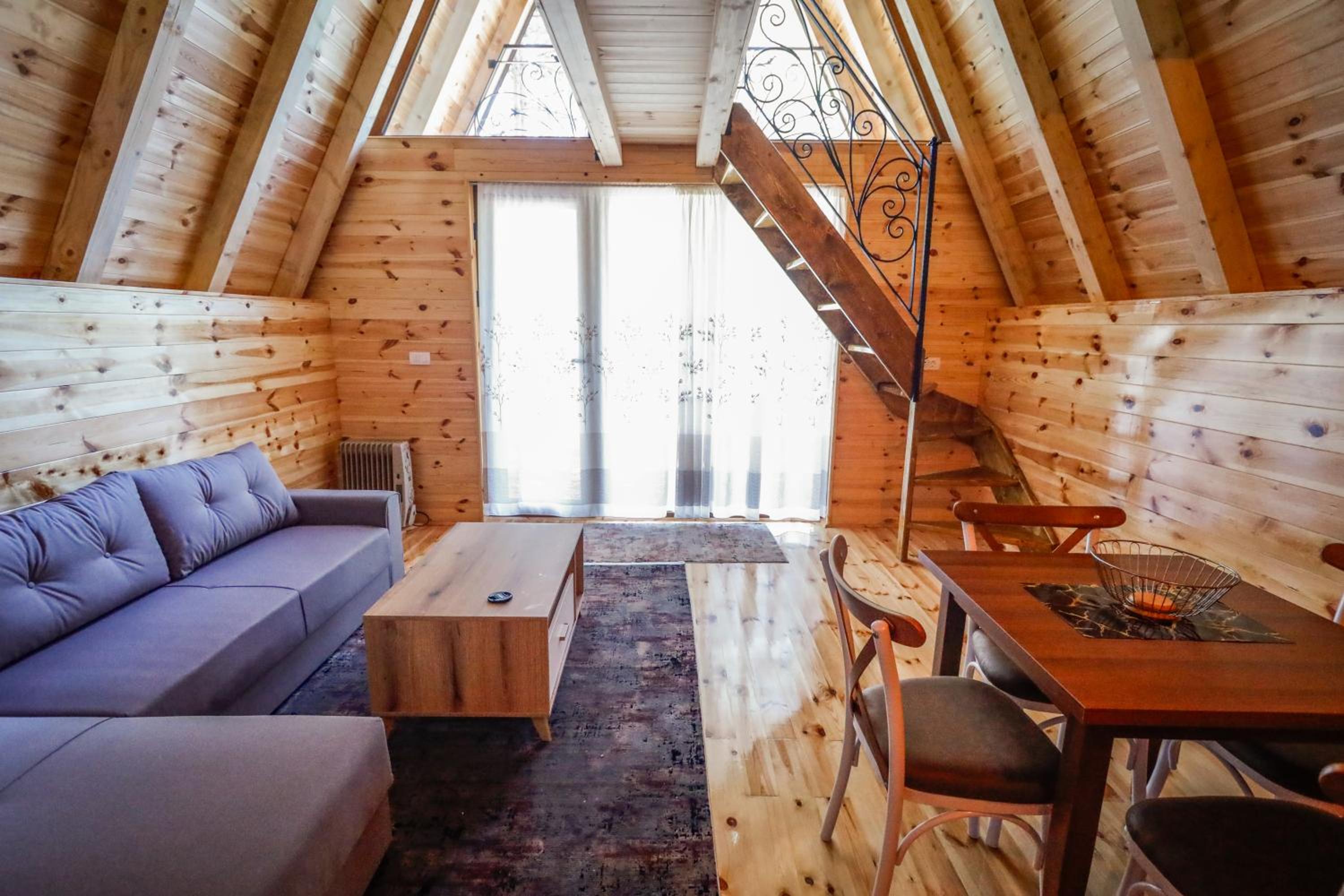 One-Bedroom House photo 2