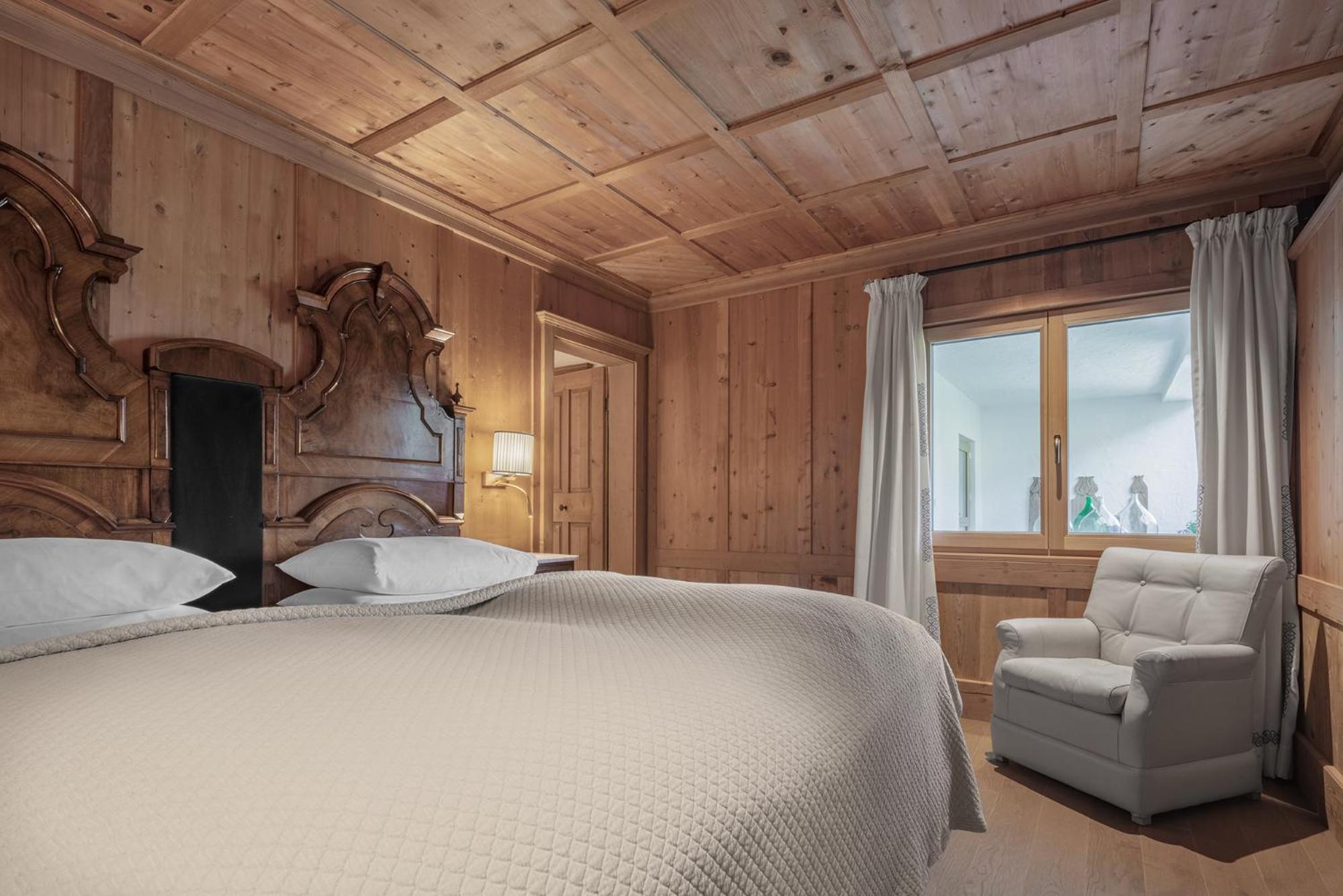 Junior Suite with Mountain View