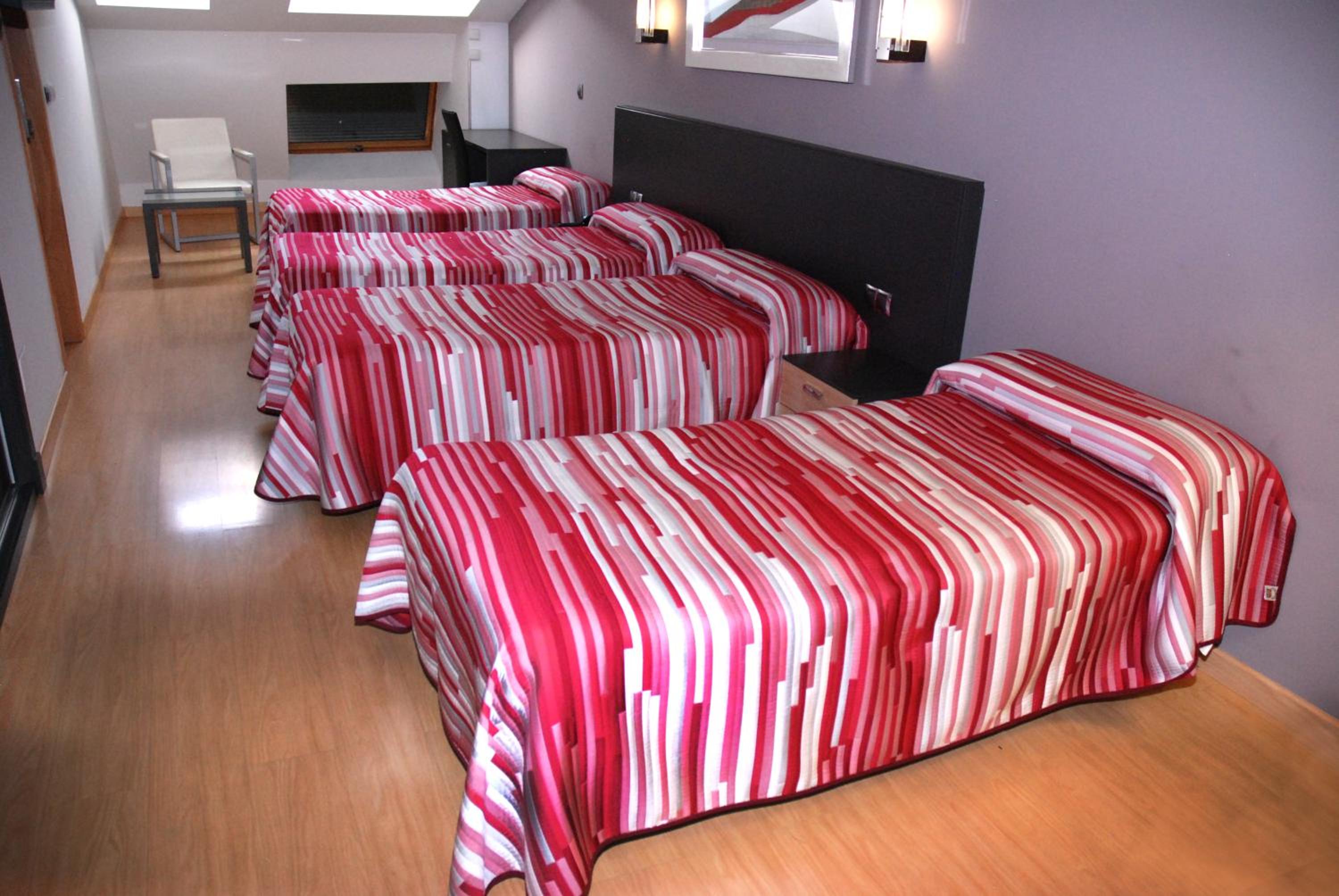 Classic Quadruple Room photo 2