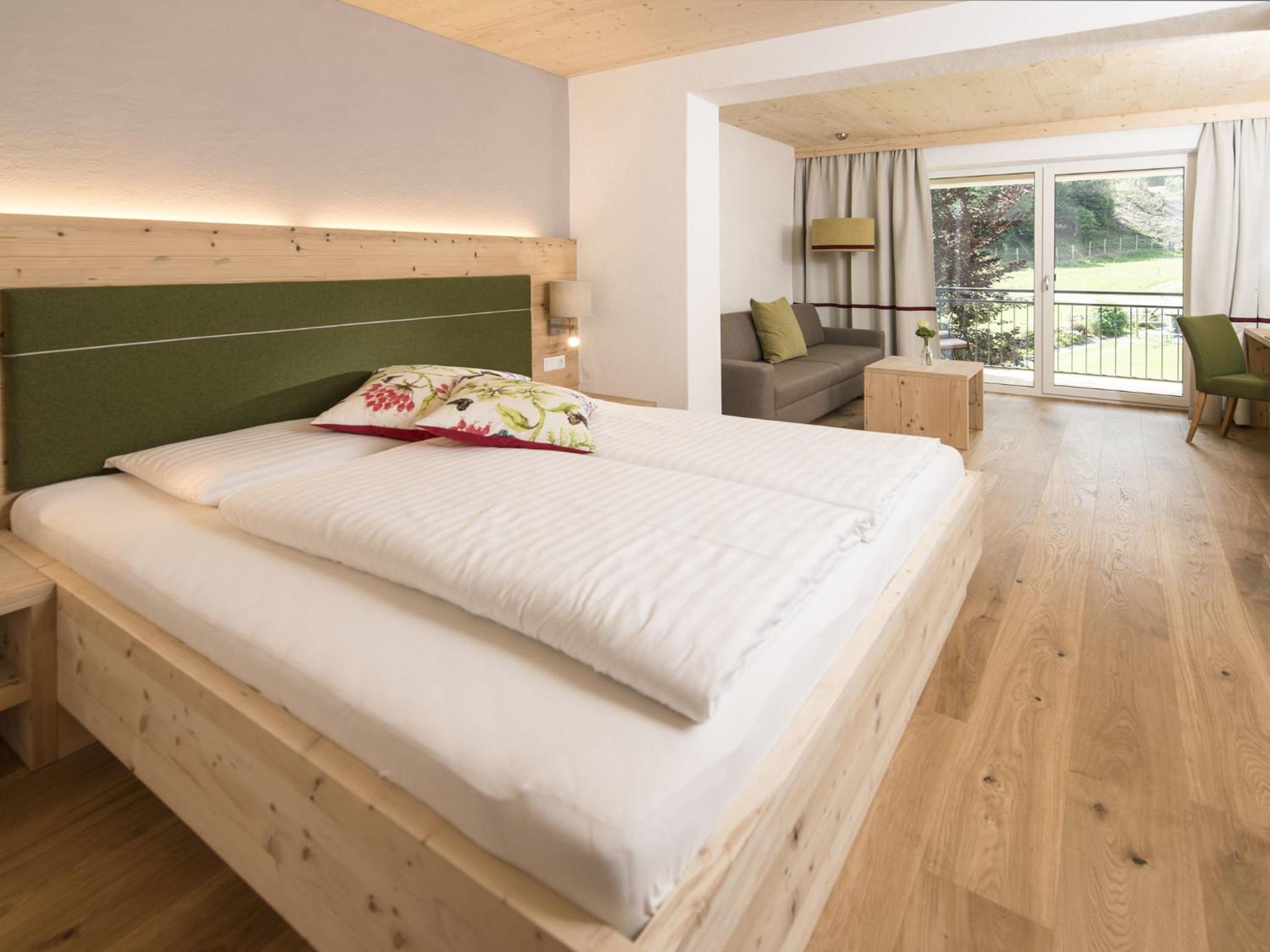 Superior Double Room with Balcony - Photo 3