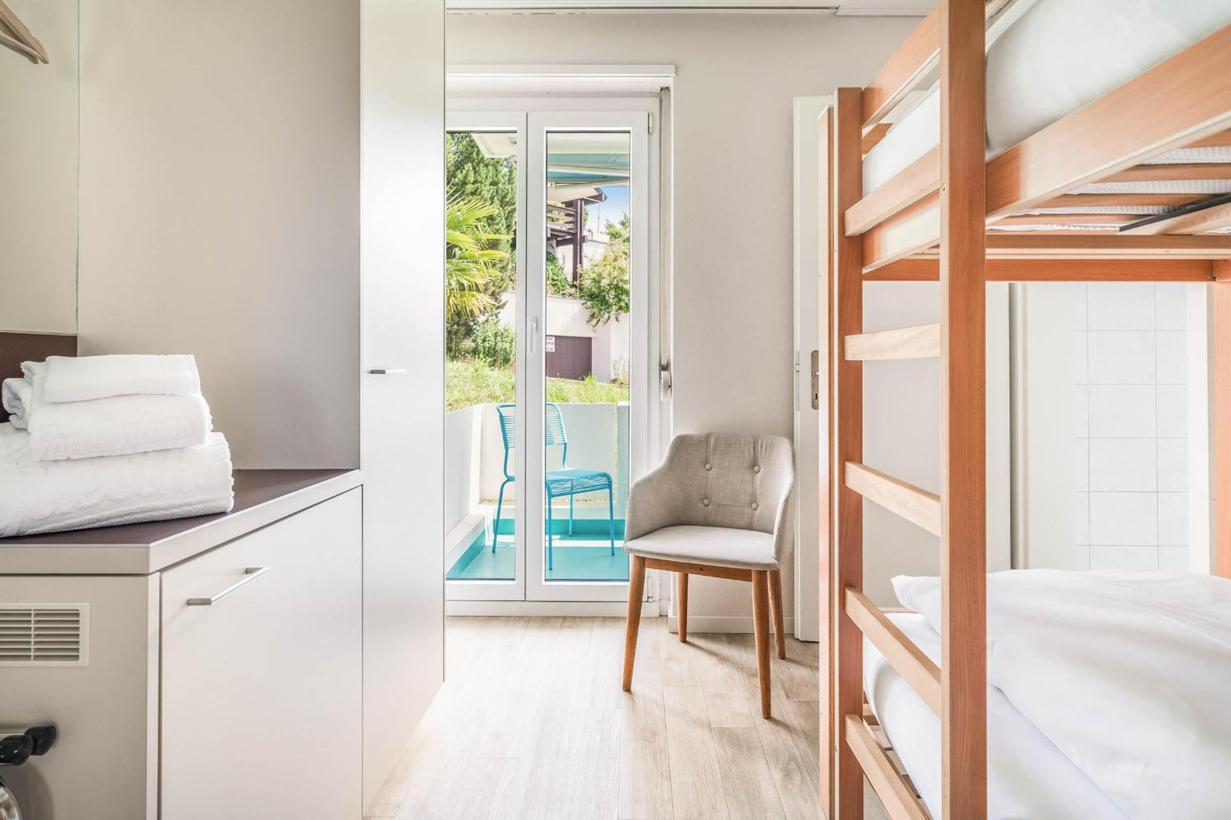 Budget Double Room with Bunk Bed and with Private Bathroom