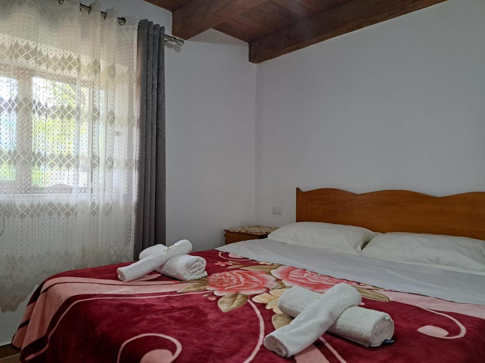 Triple Room with Private Bathroom photo 2
