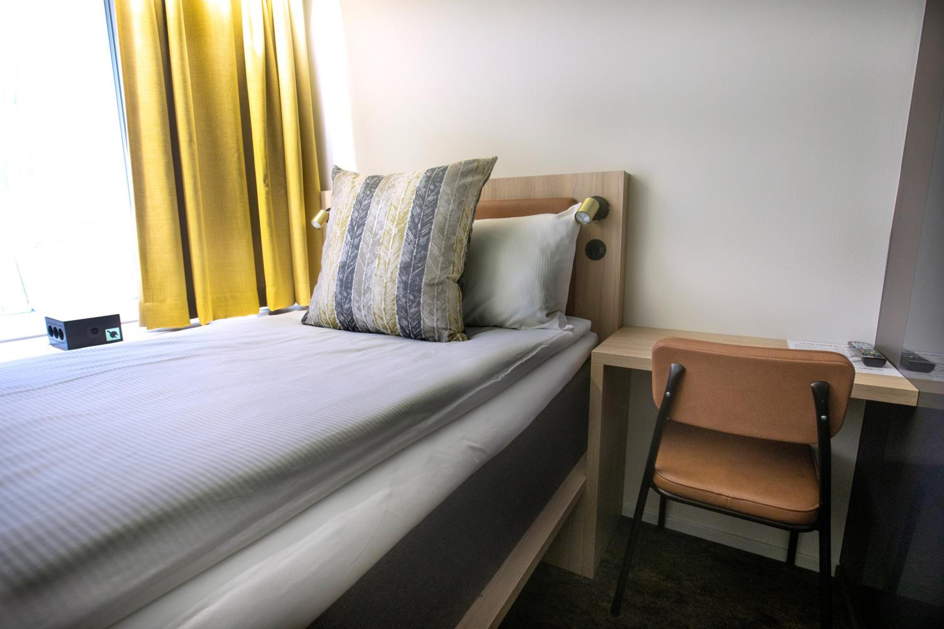 Compact Double Room (55 in bed)