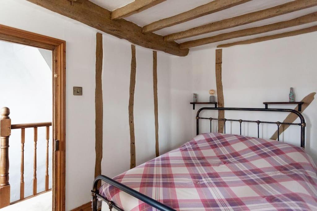 Two-Bedroom House photo 3