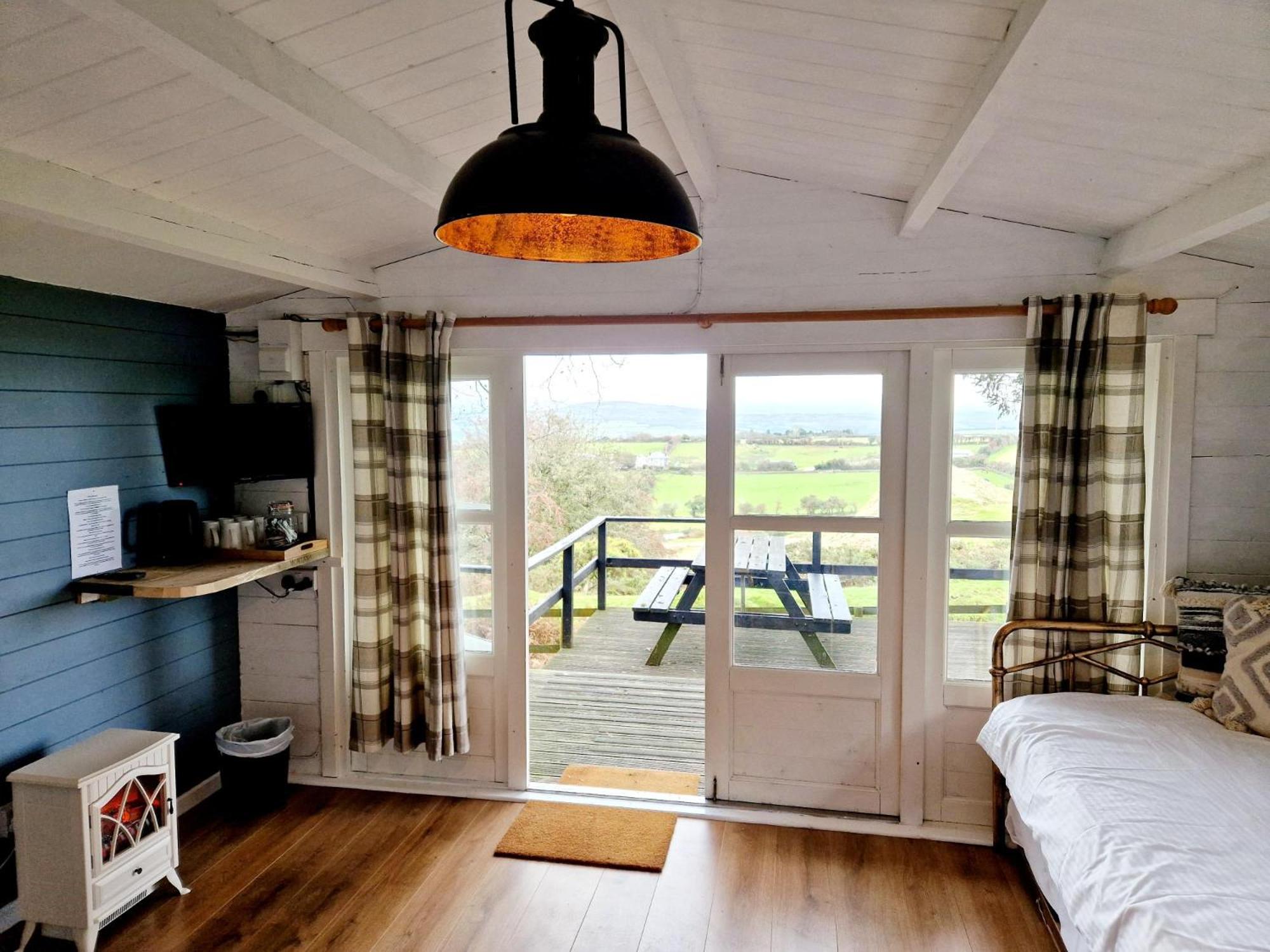 Single Room Wooden Cabin  - Photo 4