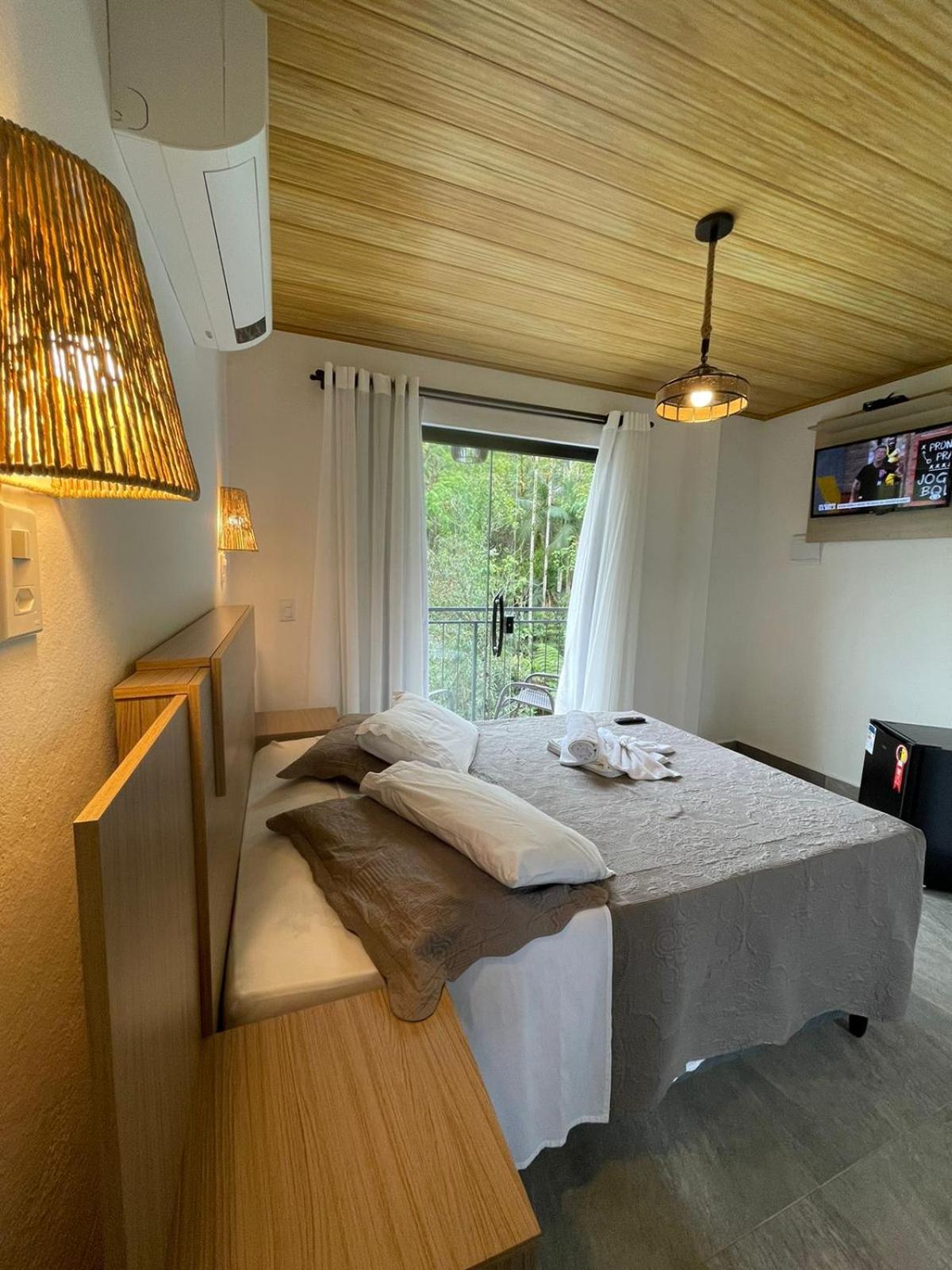 Suite with Balcony photo 1