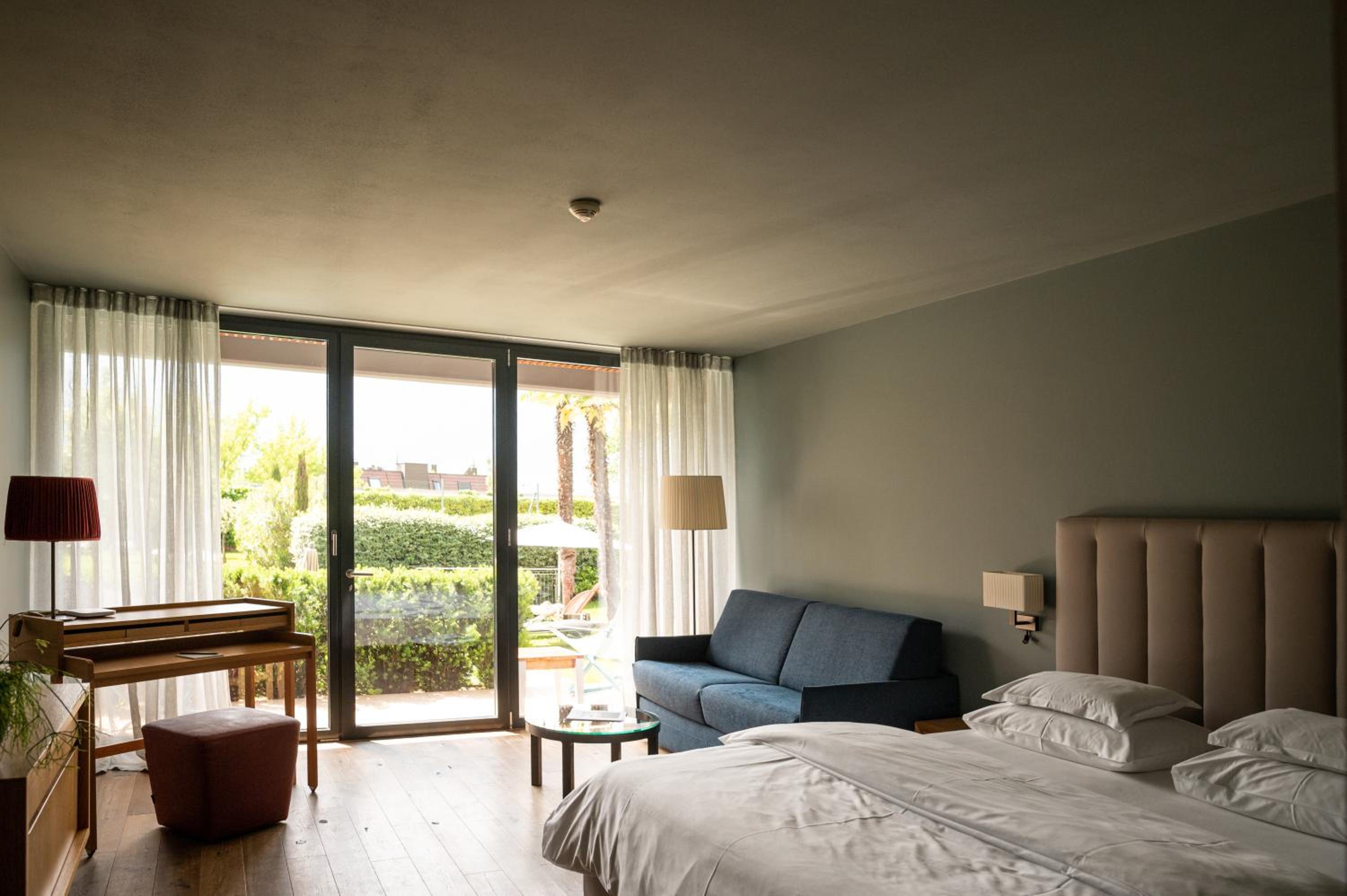 Suite with Pool Access - Photo 1