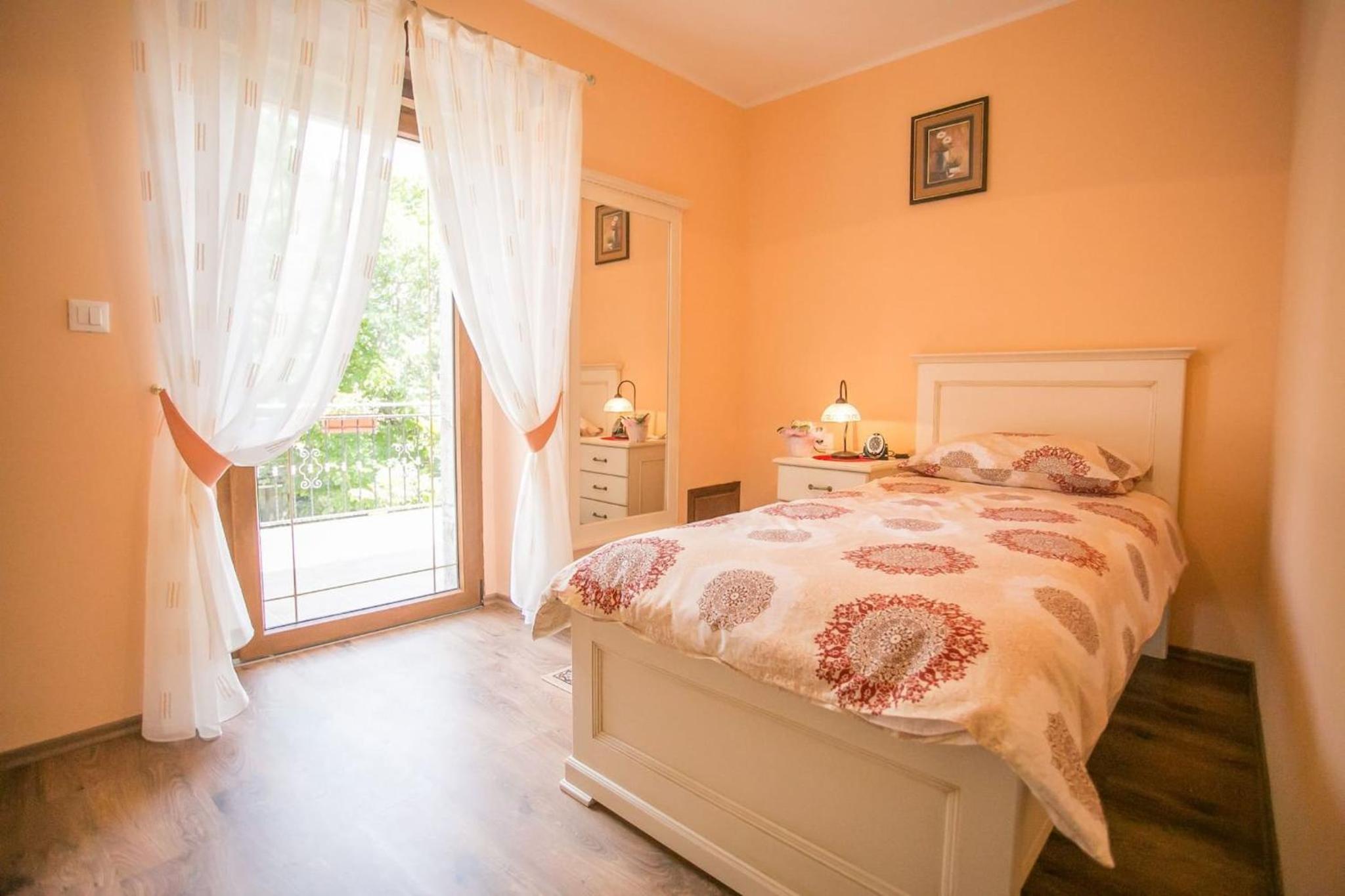 Three-Bedroom House photo 3