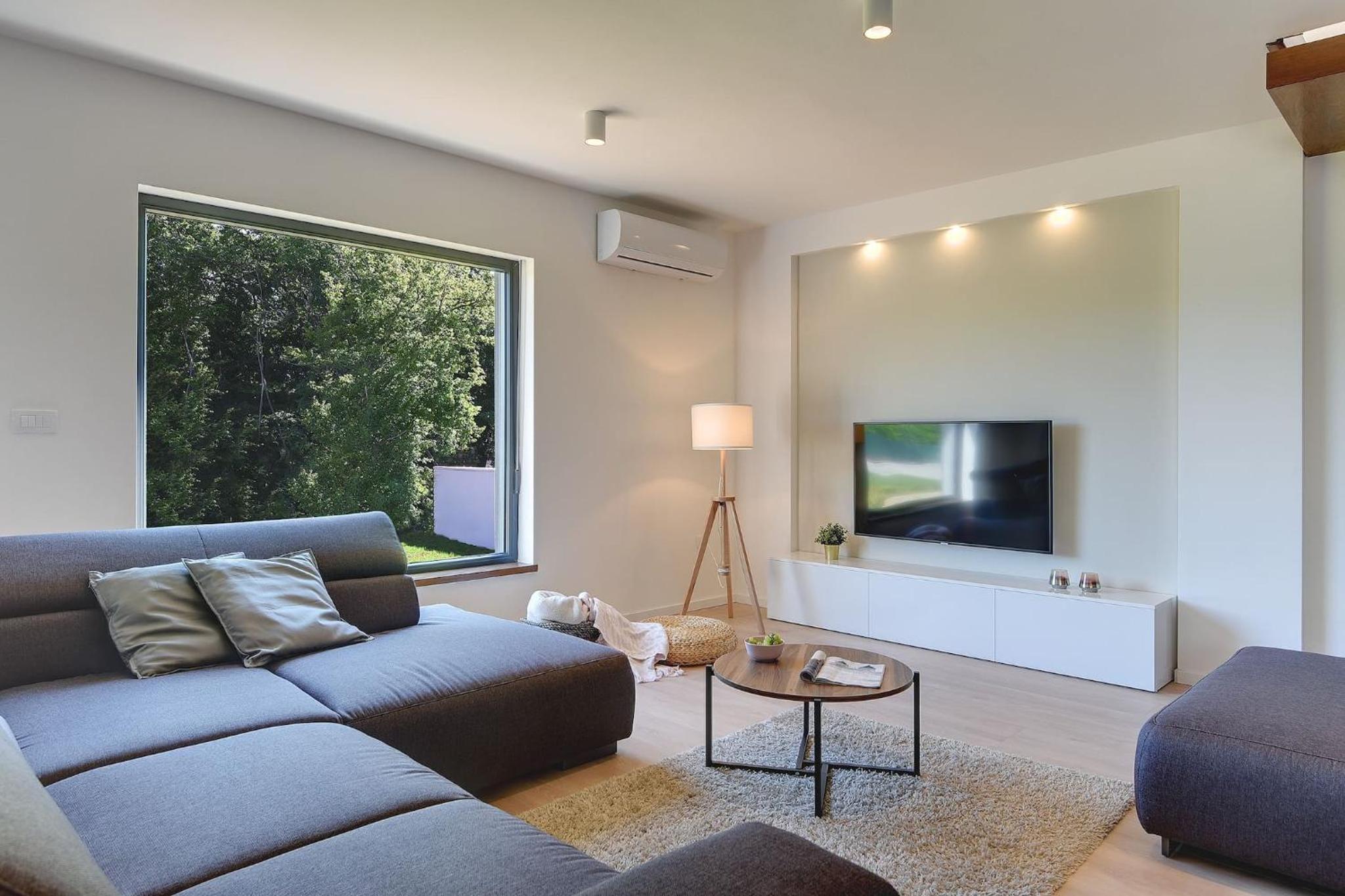 Three-Bedroom House photo 1