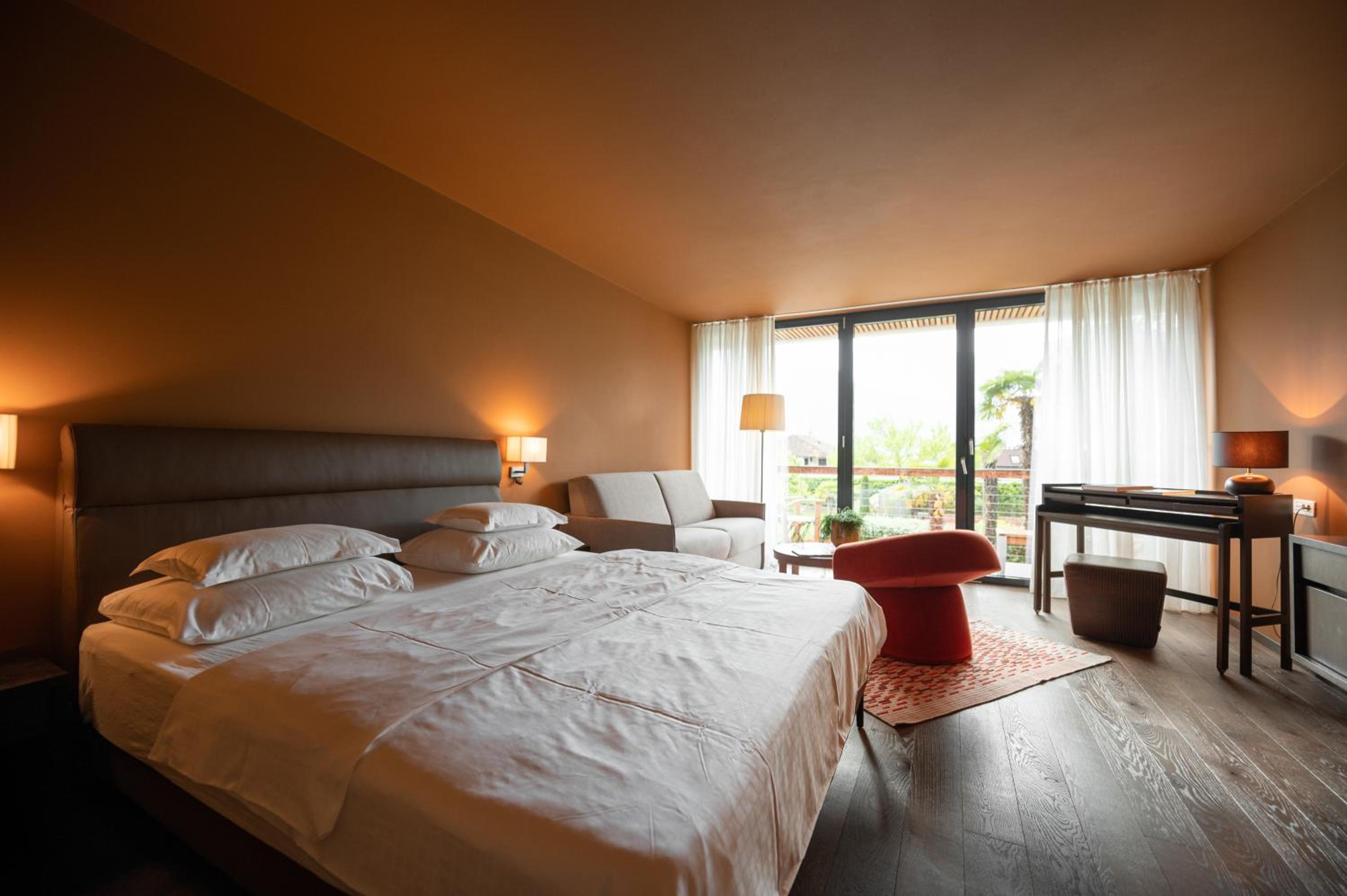Suite - Photo 2