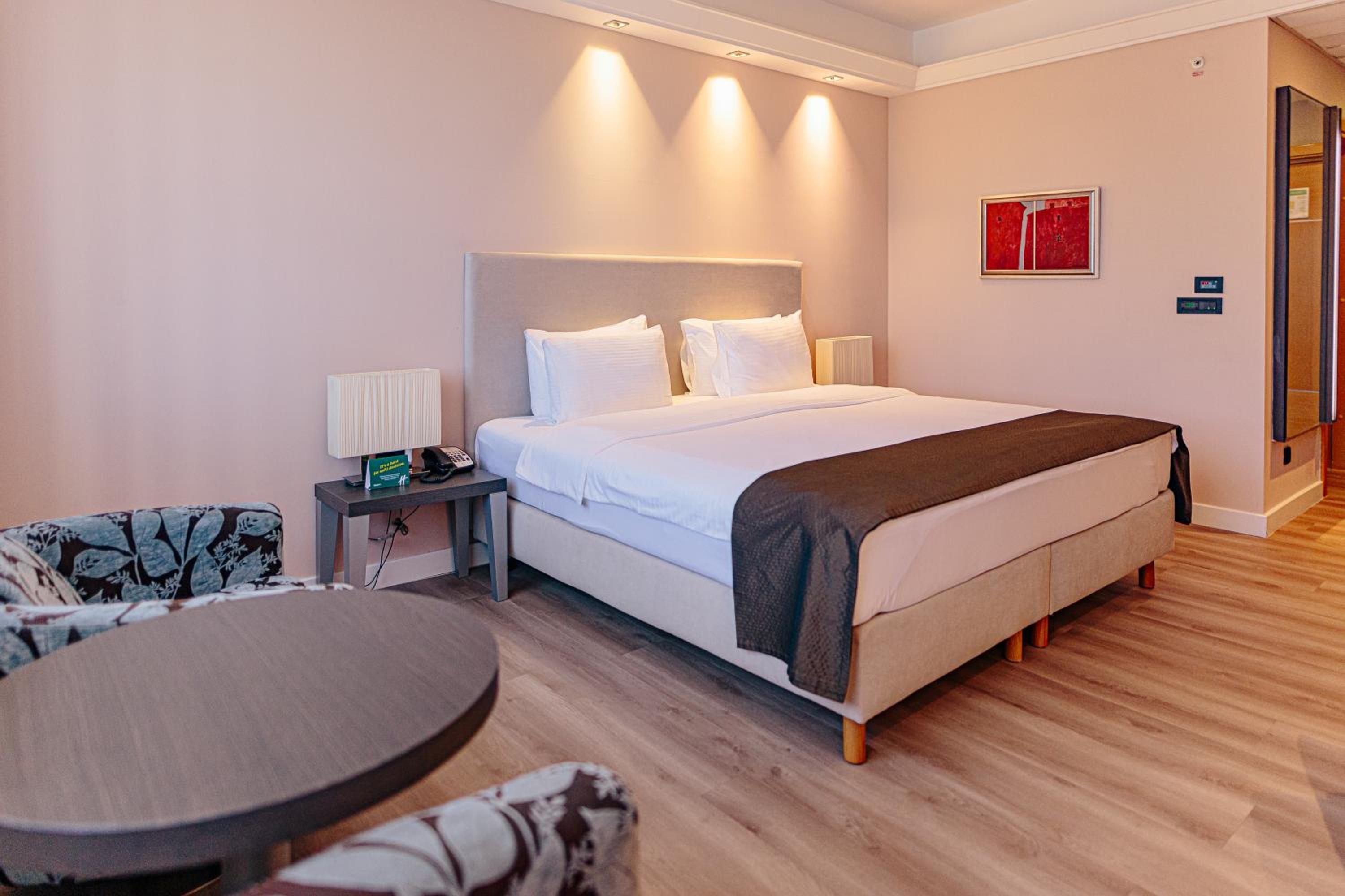Premium King Room
