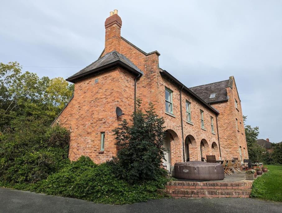 Villa photo 2