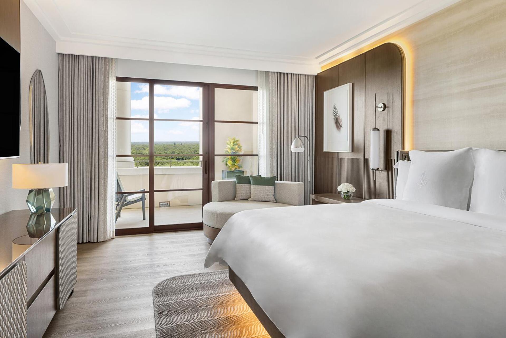 Lake View Deluxe Suite photo 2