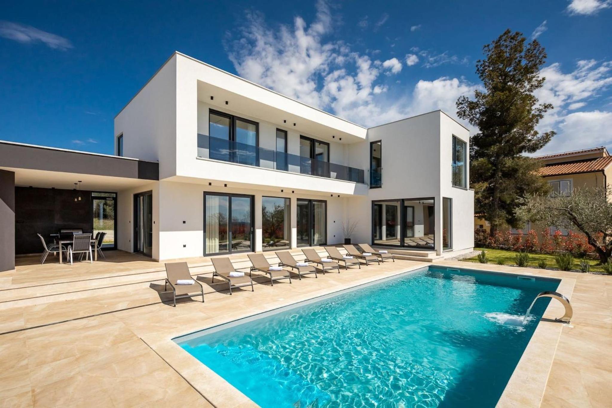 Villa with Private Pool photo 2