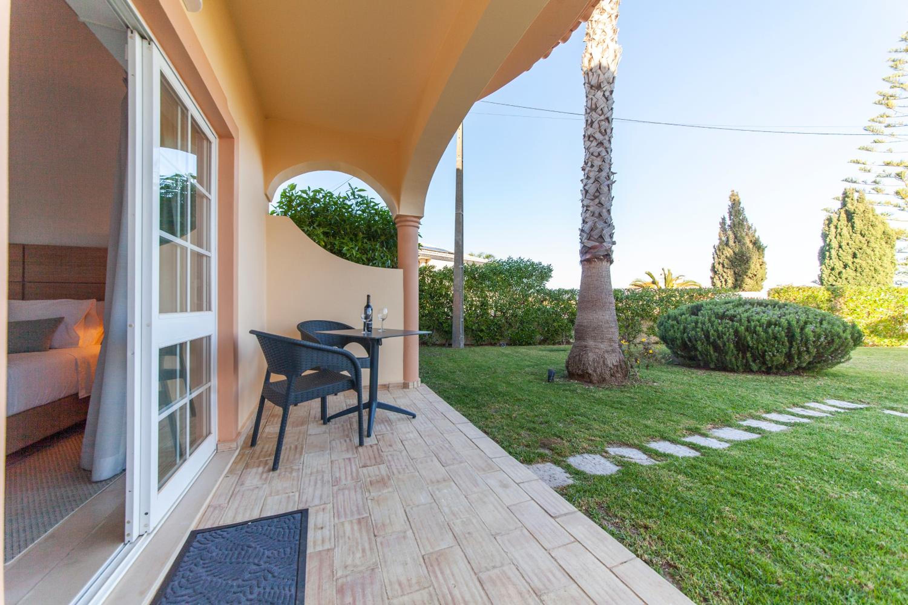 Studio with Garden View - Photo 10