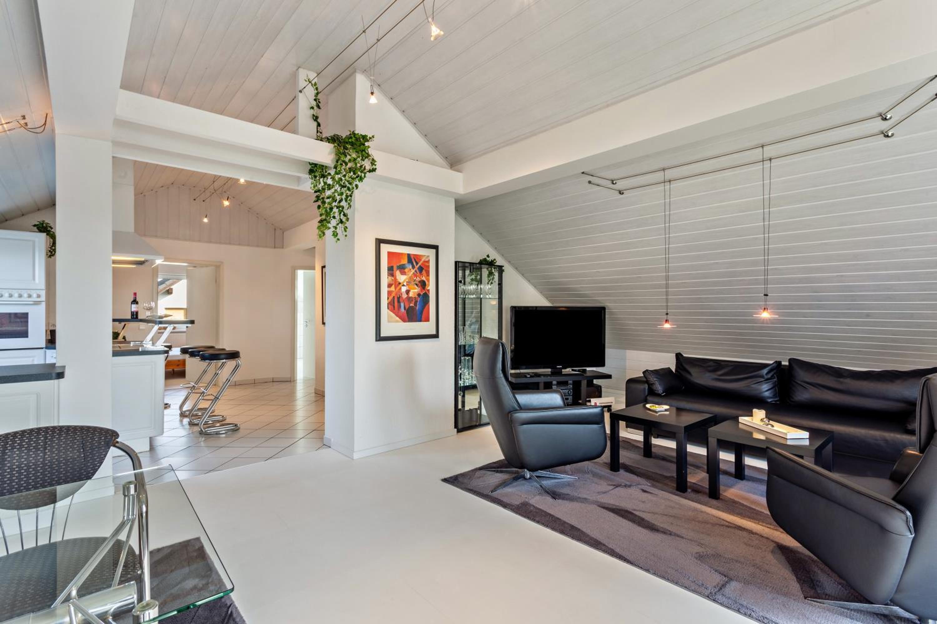 Superior One-Bedroom Apartment With Balcony photo 1