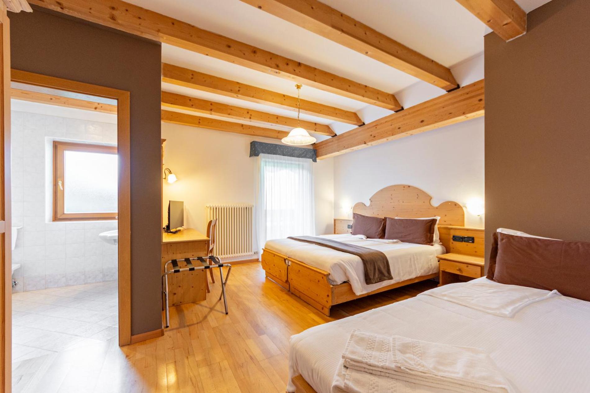 Standard Triple Room photo 3