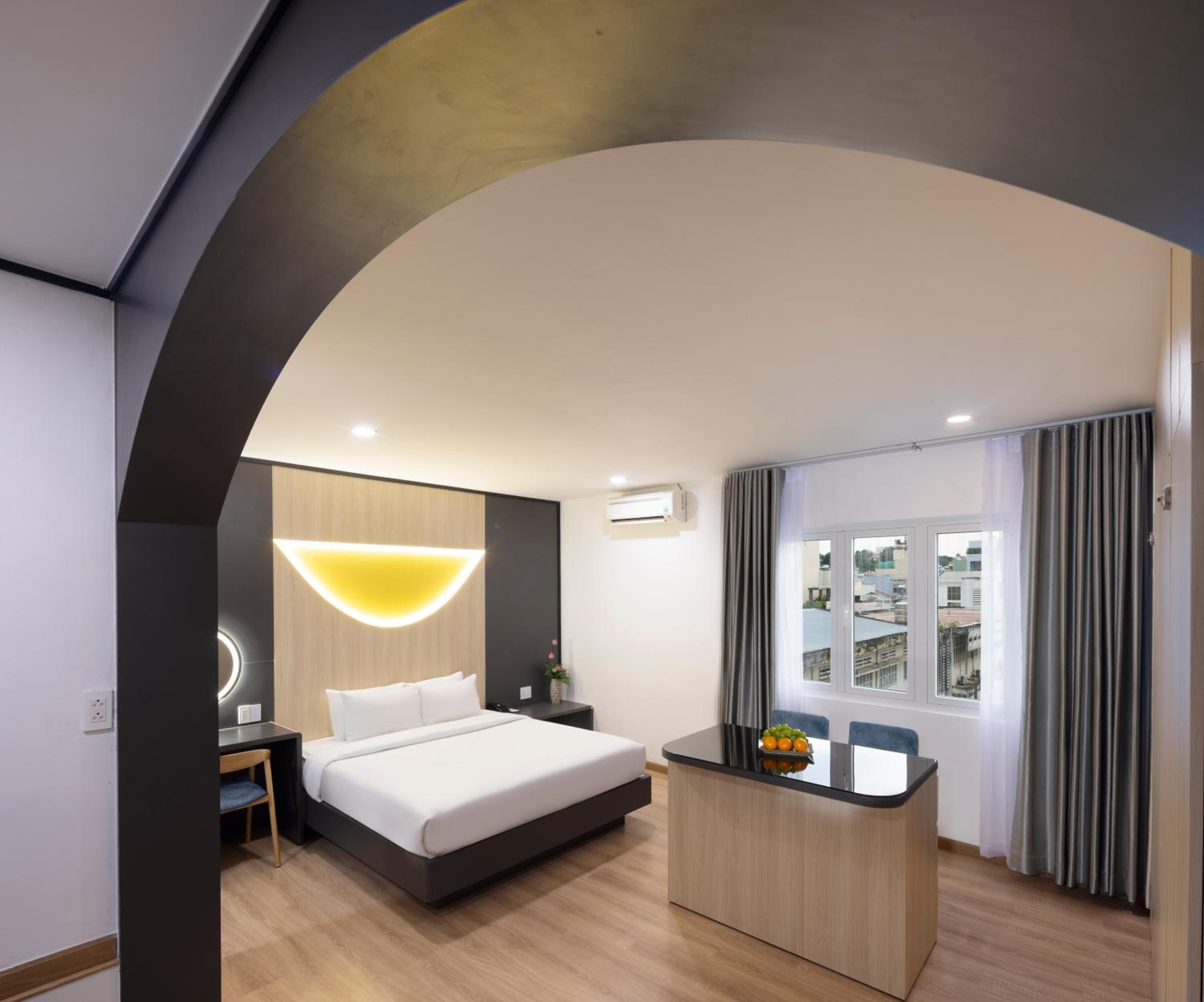 Suite with City View photo 2