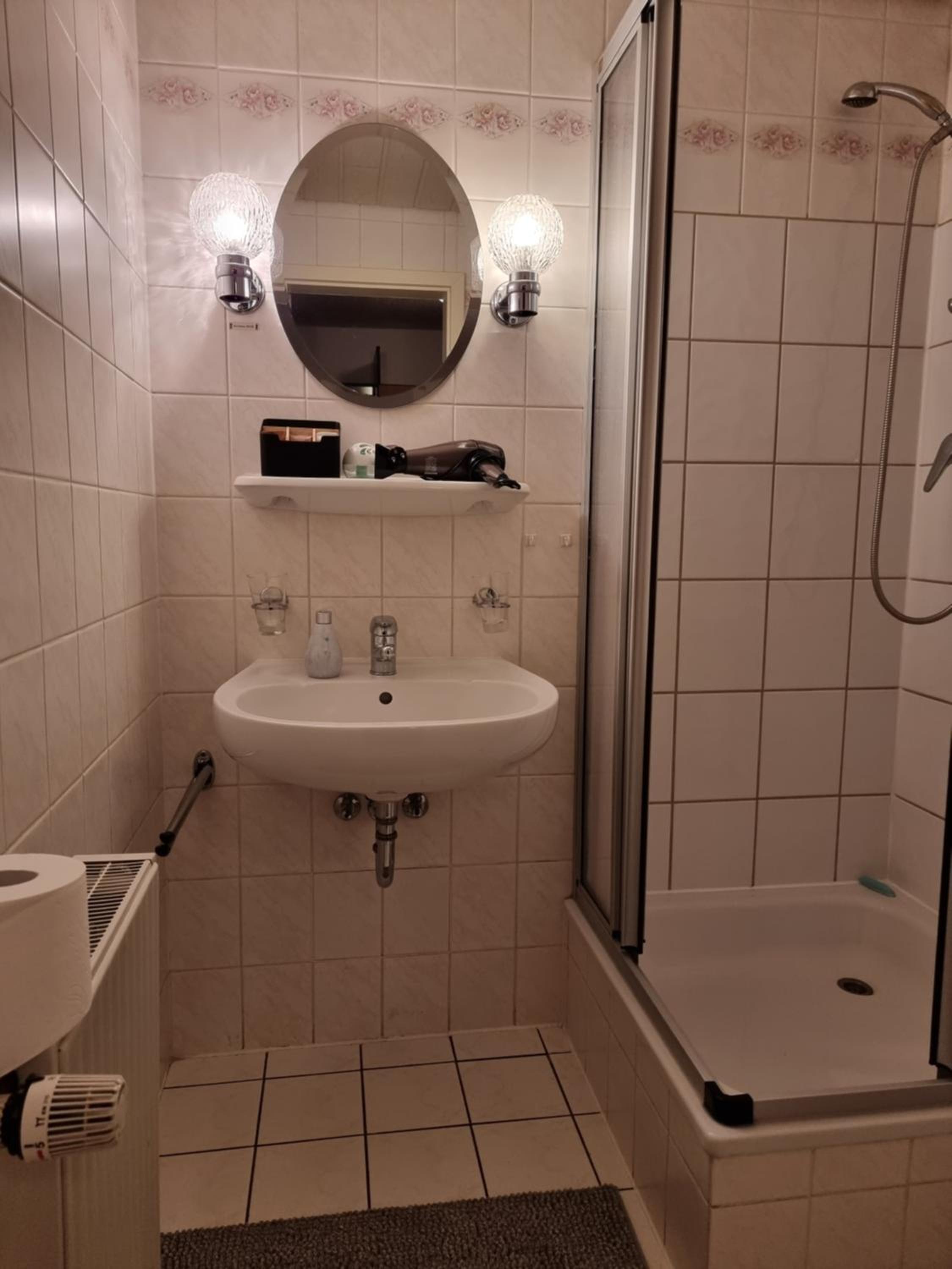 Double or Twin Room with Bathroom photo 3