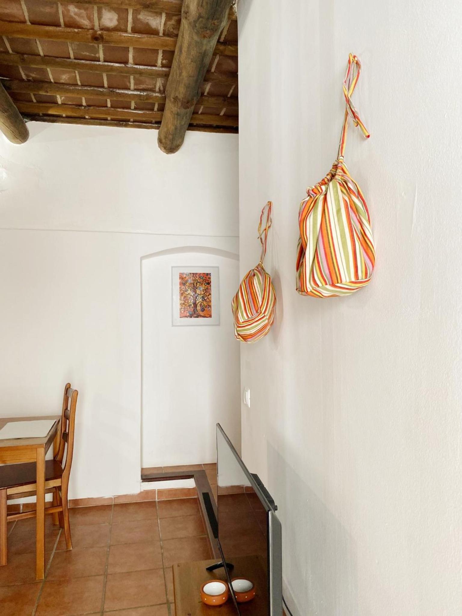 One-Bedroom House - Photo 27