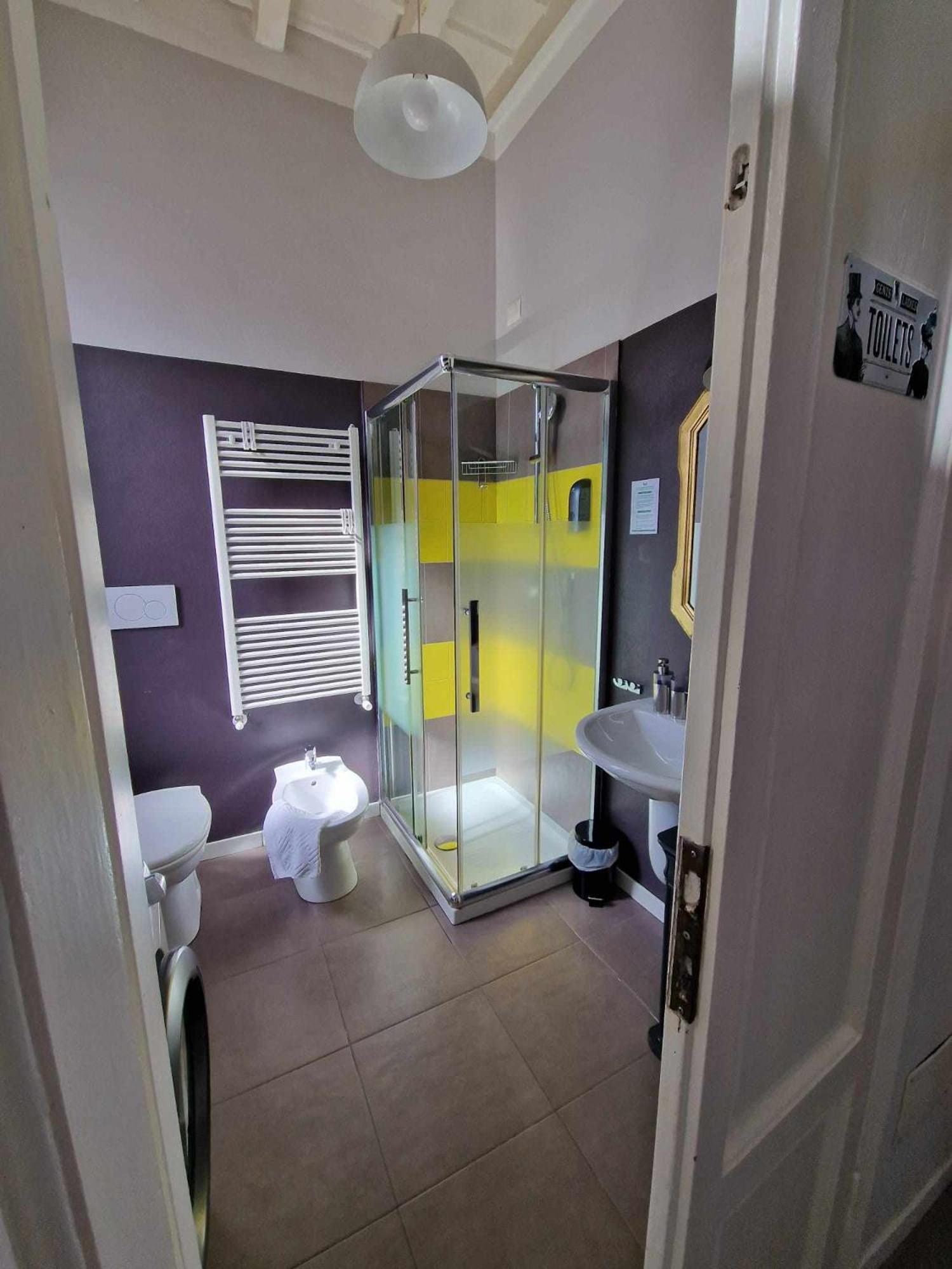 One-Bedroom Apartment - Photo 11