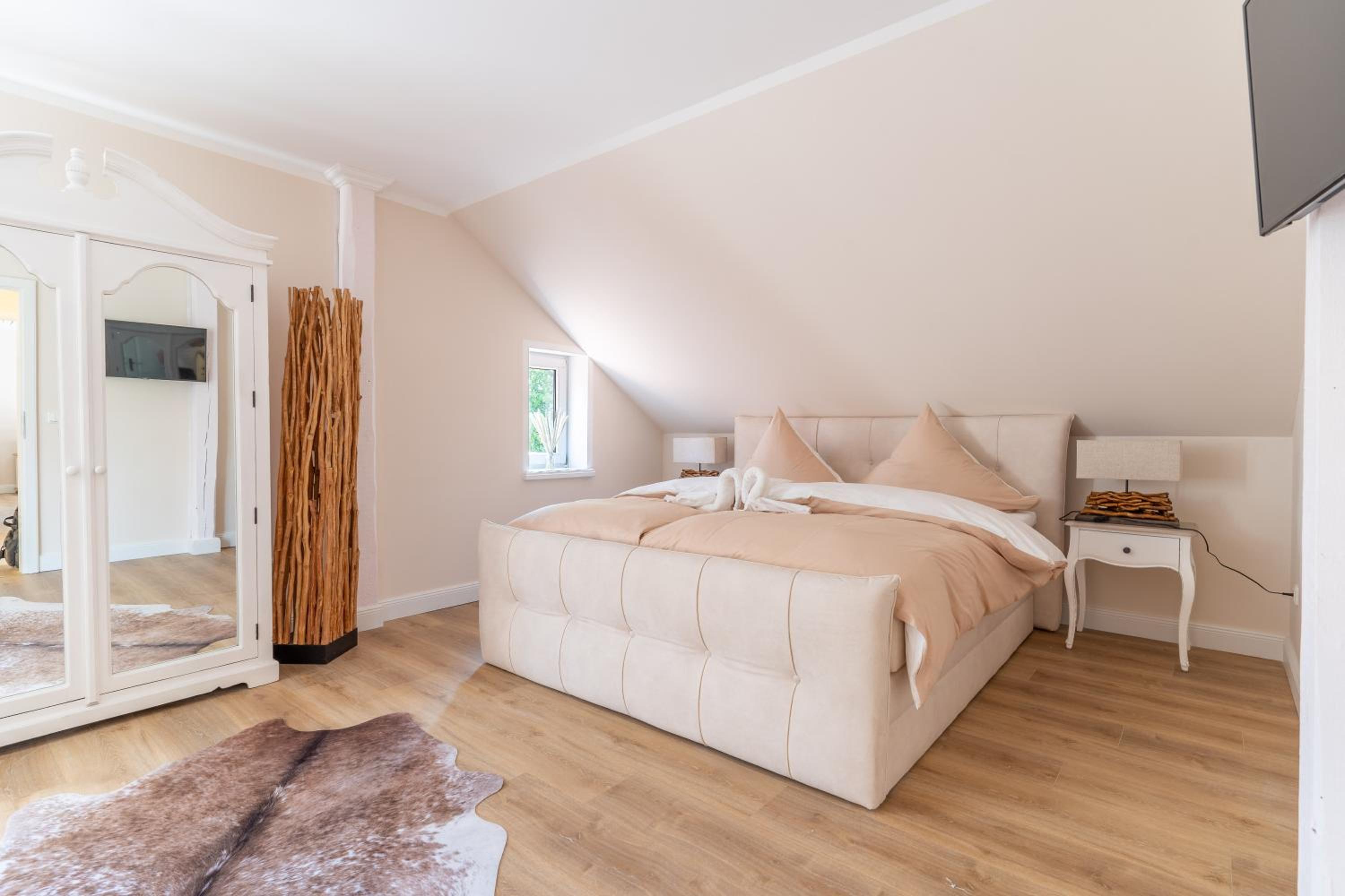 Deluxe Double Room with Bath