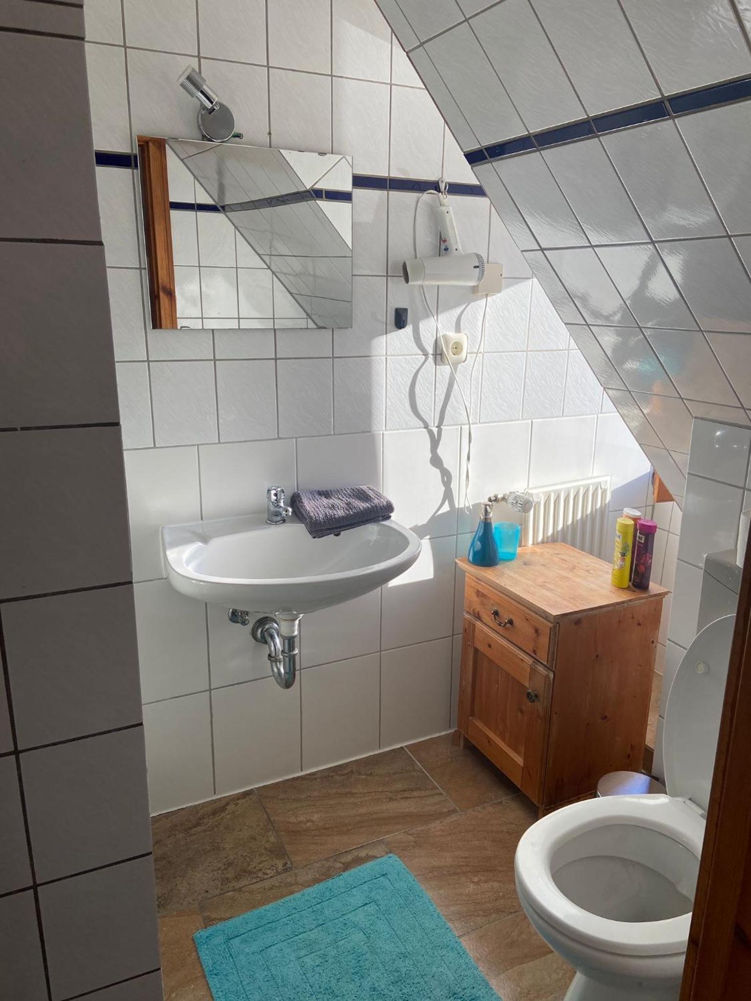 Family Room With Private Bathroom photo 3