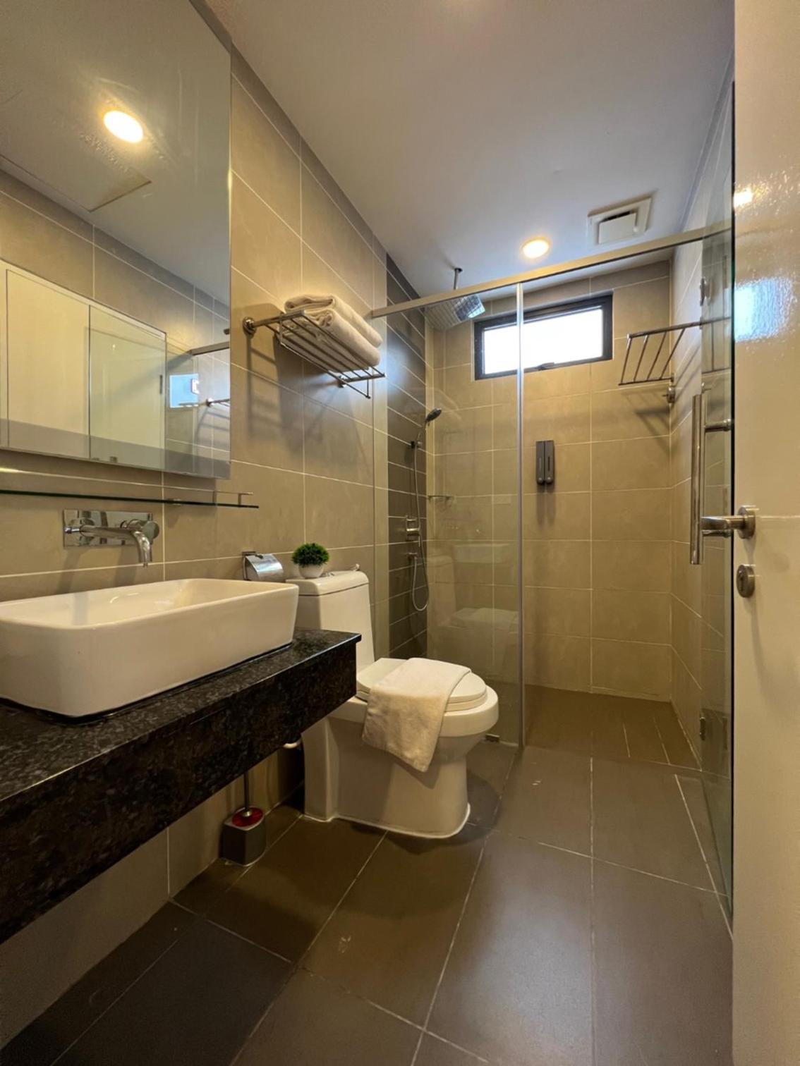Two-Bedroom Suite - Photo 6